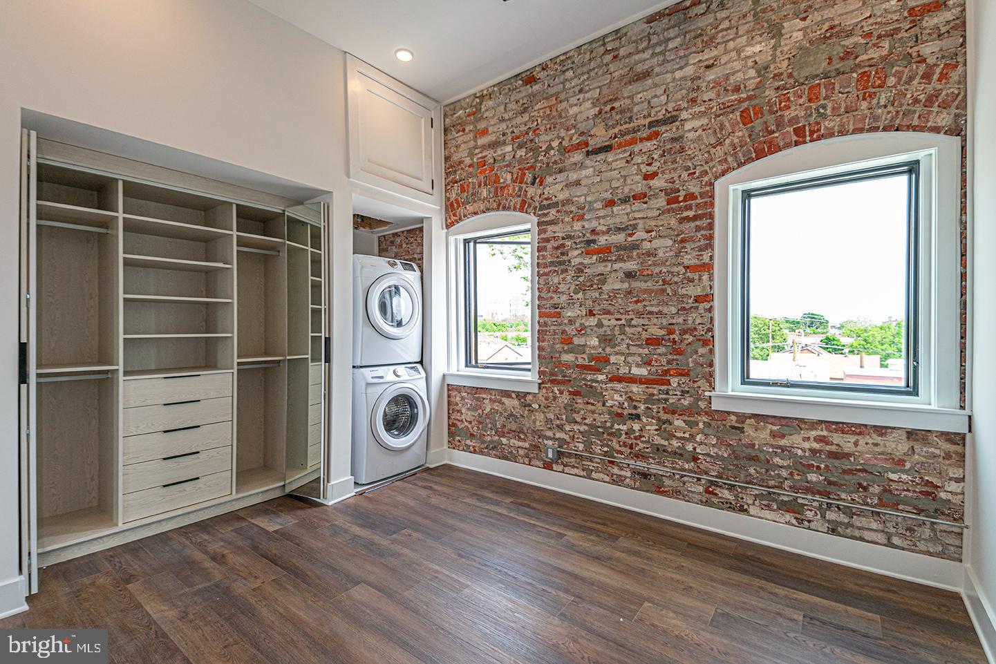 BELLA VISTA - Residential Lease