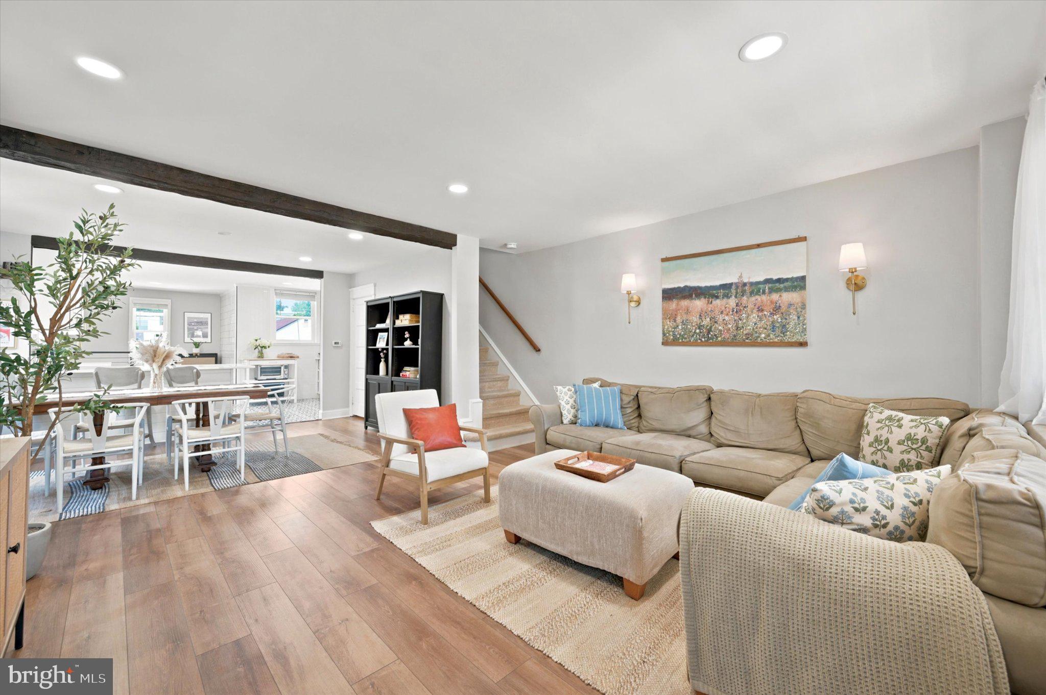 414 W 10TH AVENUE