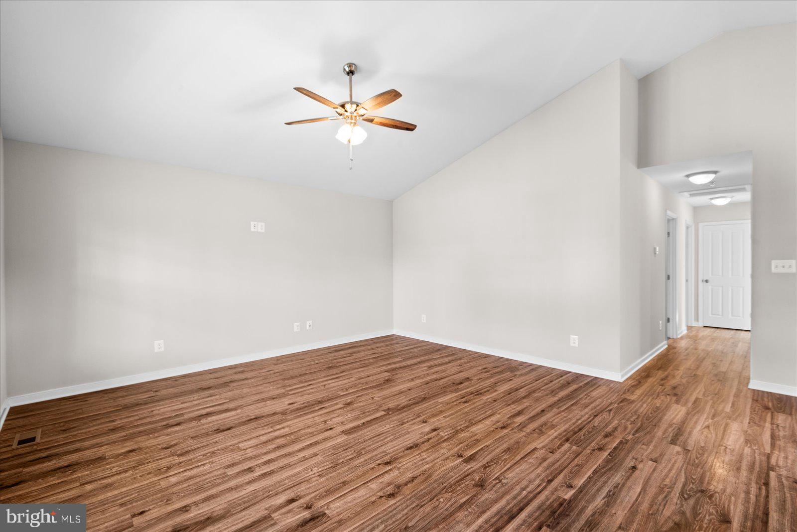 CLASSIC SHORES - Residential