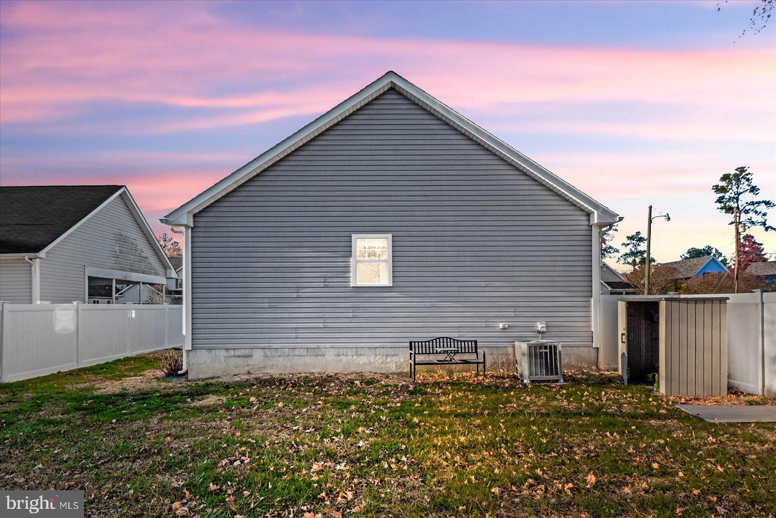 CLASSIC SHORES - Residential