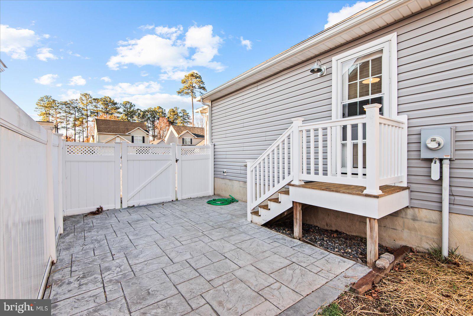 CLASSIC SHORES - Residential