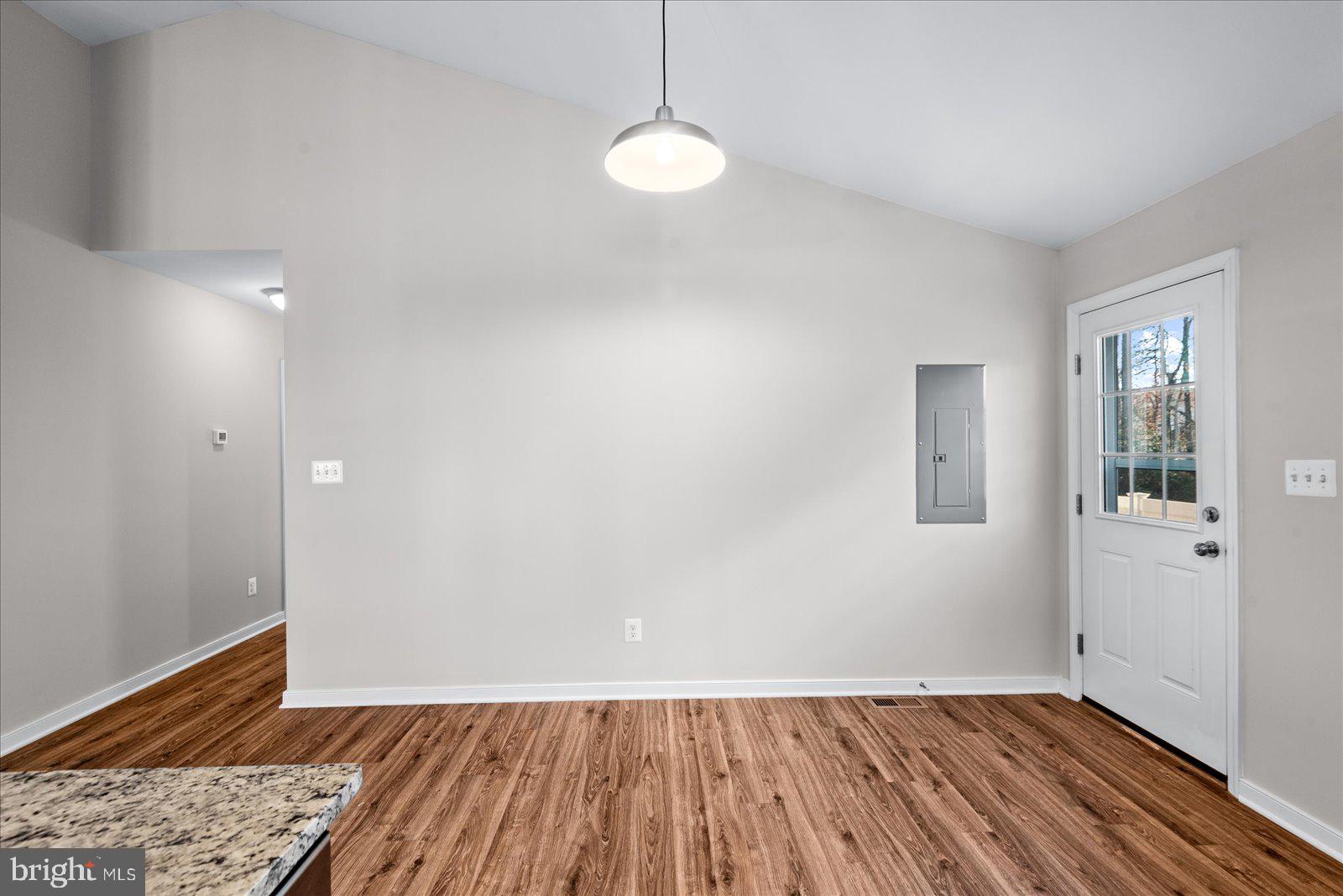 CLASSIC SHORES - Residential