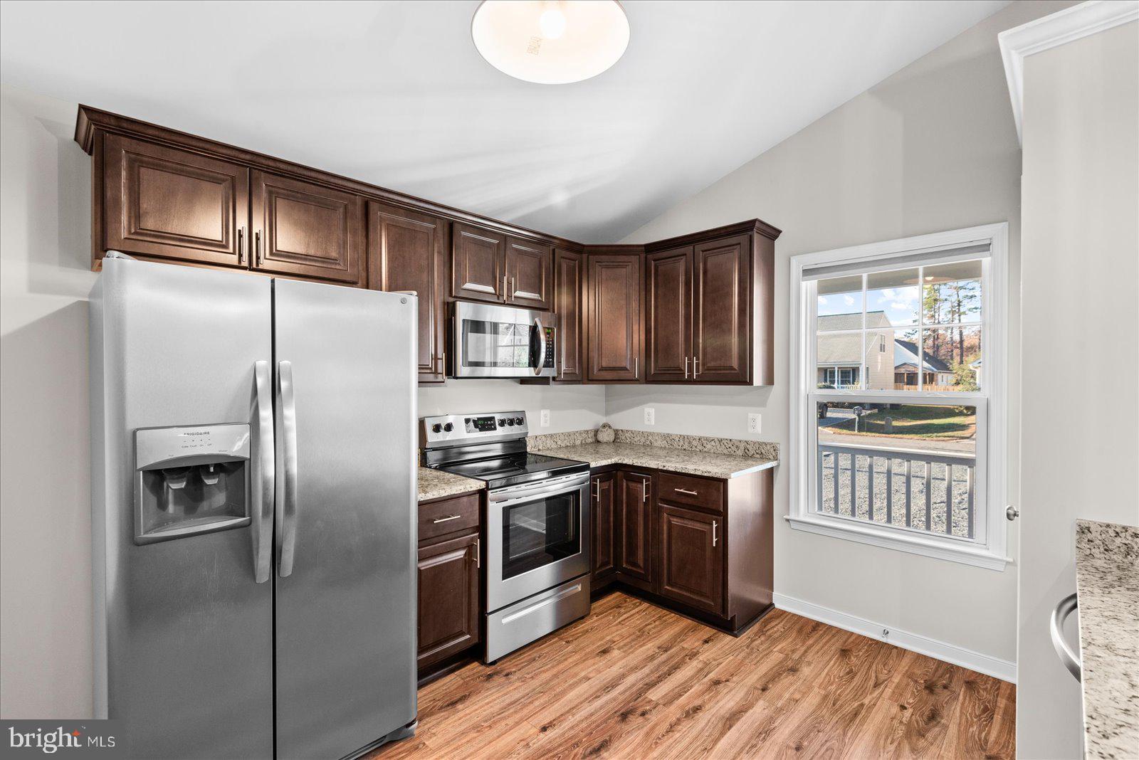 CLASSIC SHORES - Residential