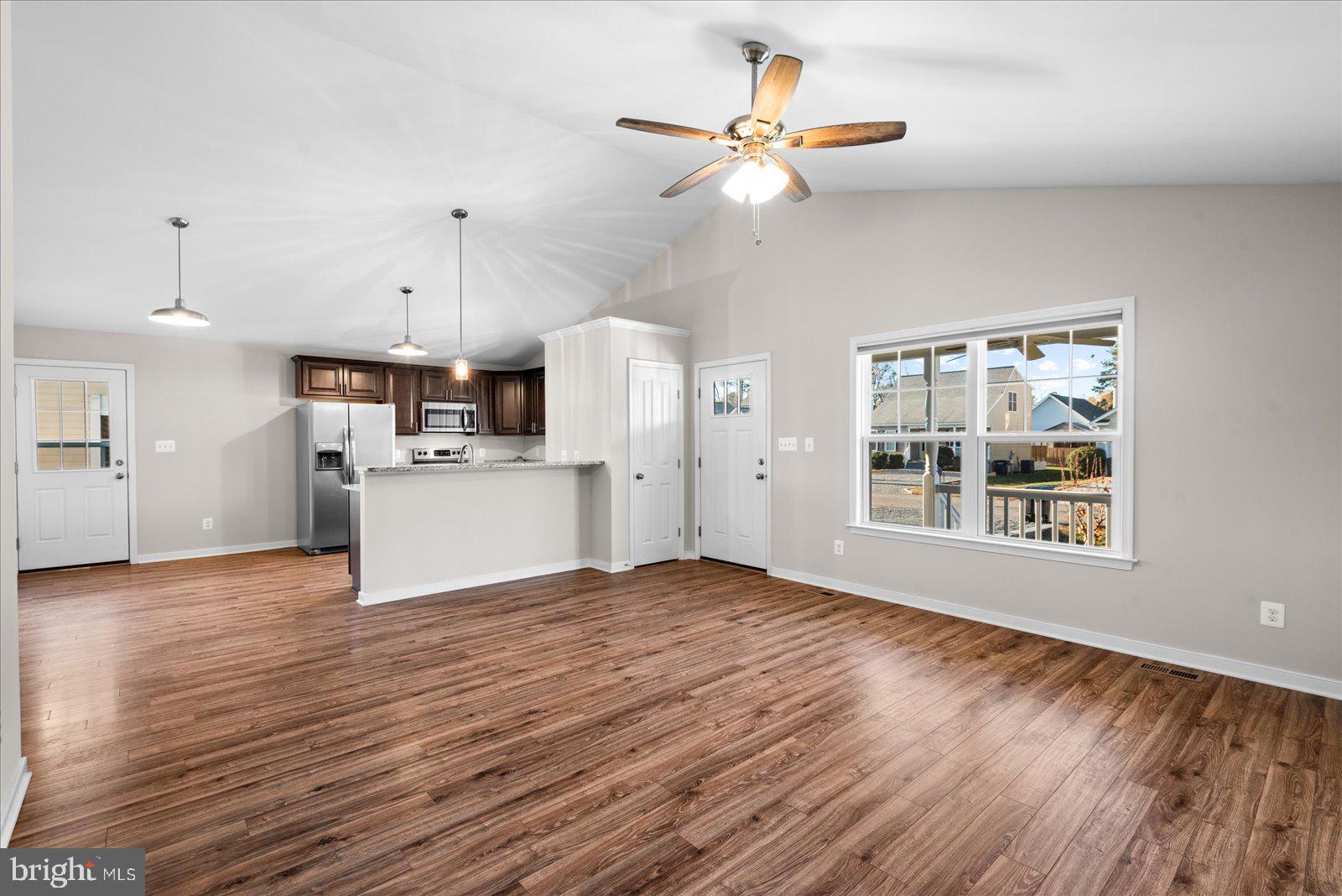 CLASSIC SHORES - Residential