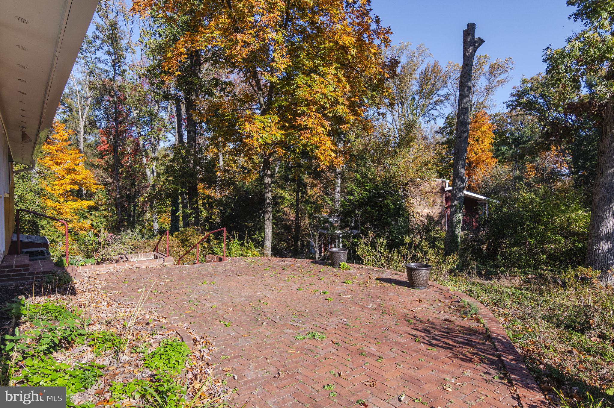 HOLLIN HILLS - Residential Lease