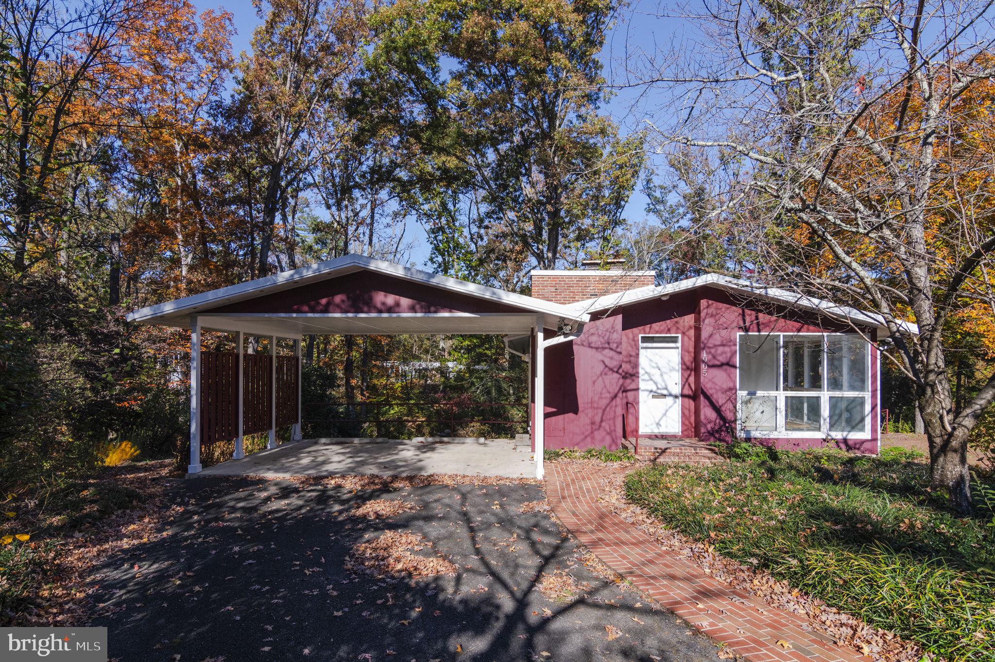 HOLLIN HILLS - Residential Lease