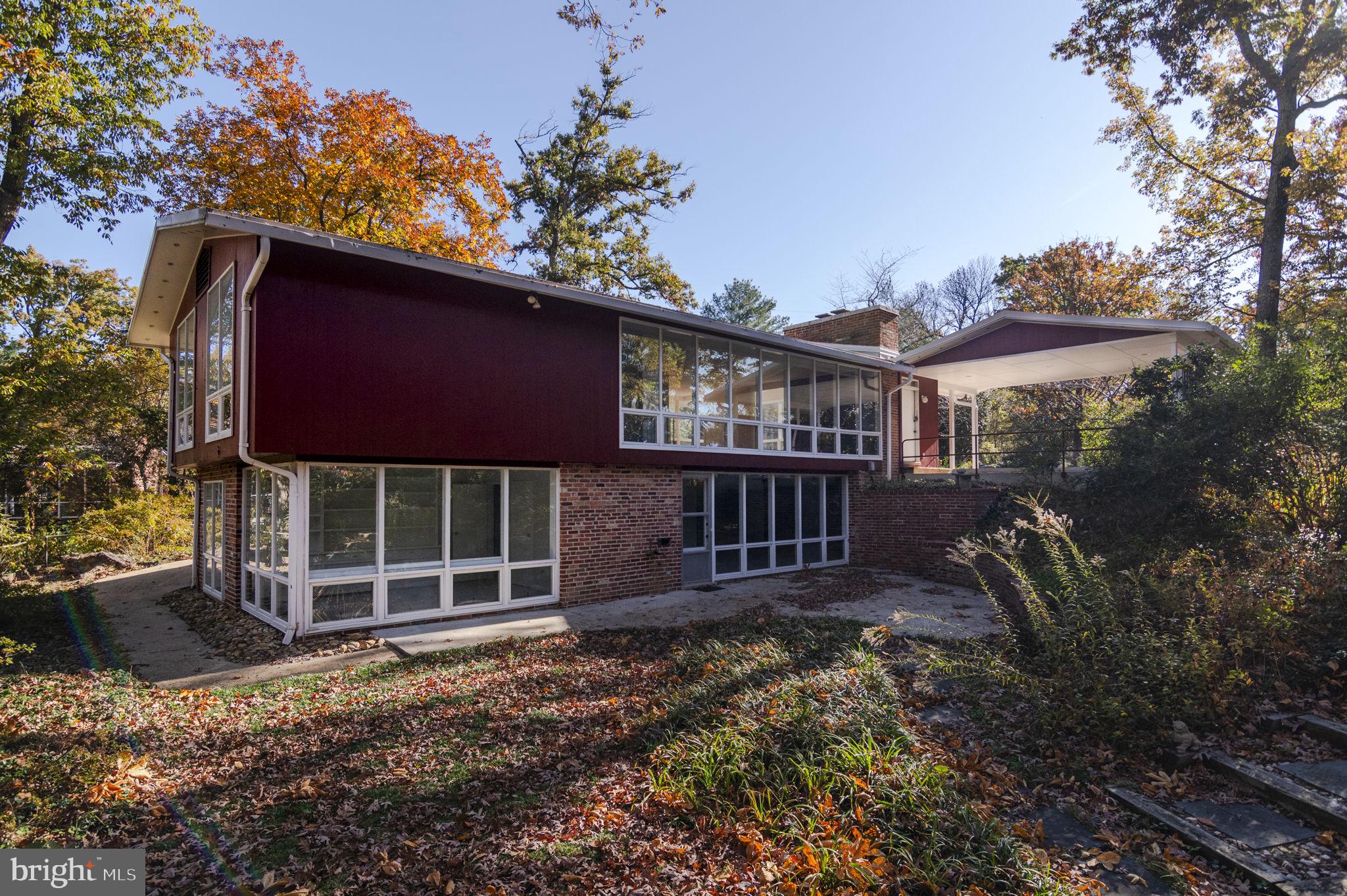 HOLLIN HILLS - Residential Lease