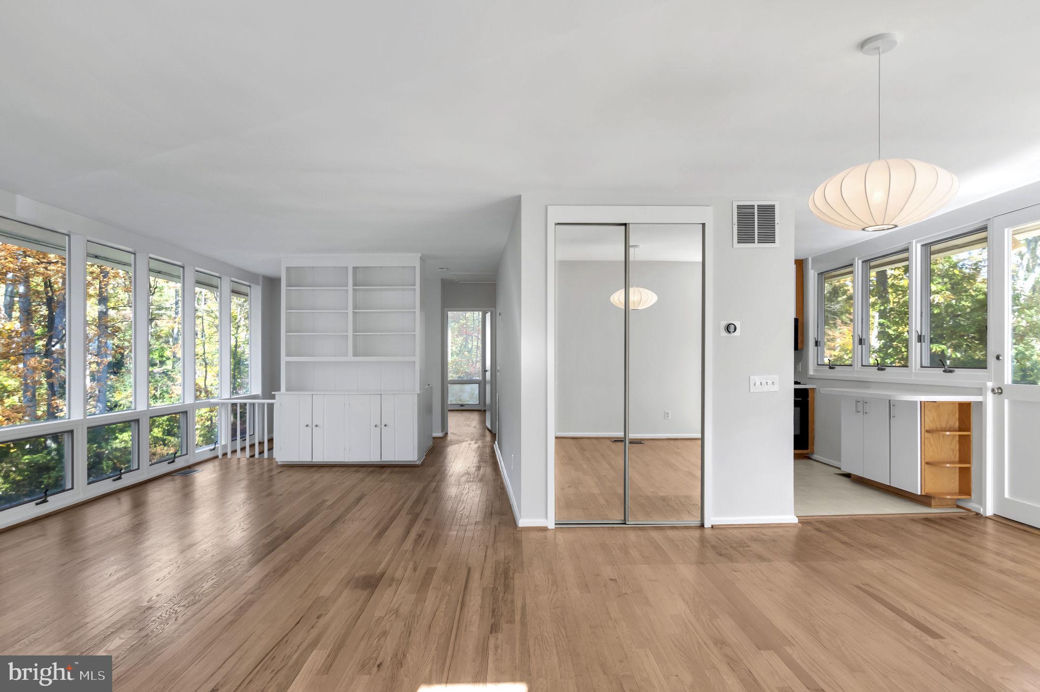 HOLLIN HILLS - Residential Lease