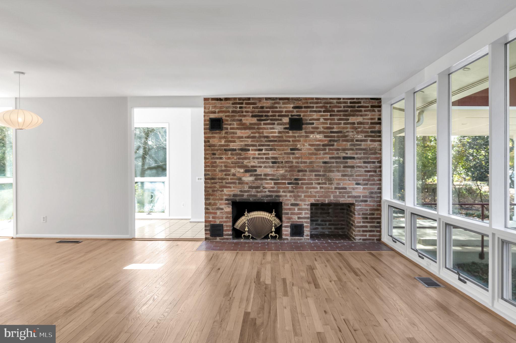 HOLLIN HILLS - Residential Lease