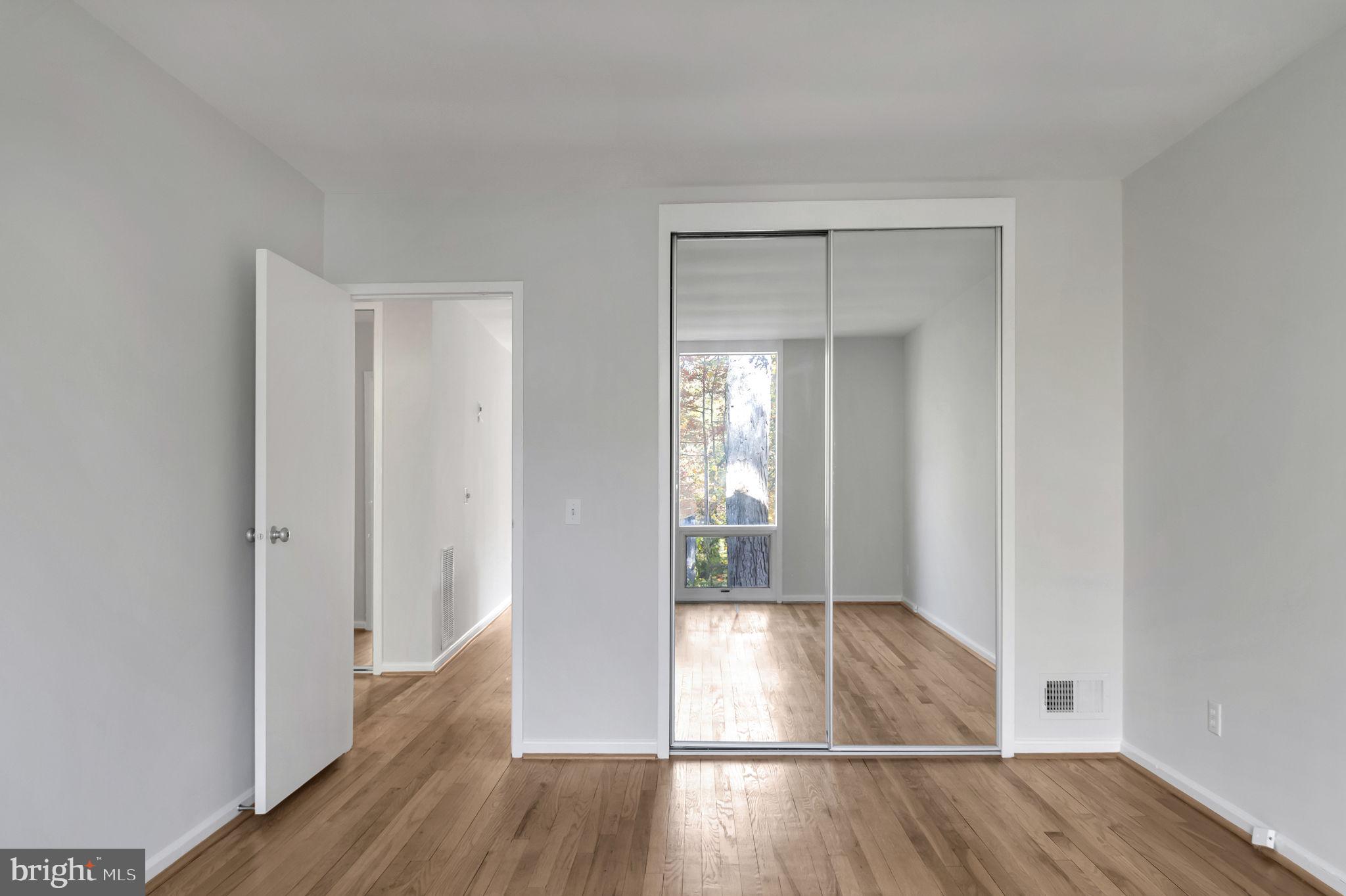 HOLLIN HILLS - Residential Lease