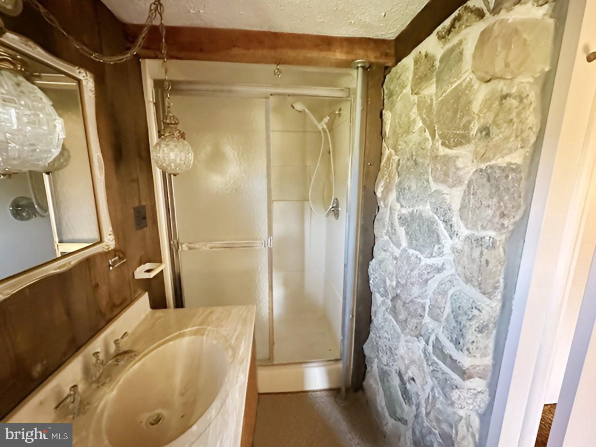 HERDMAN HILLTOP - Residential