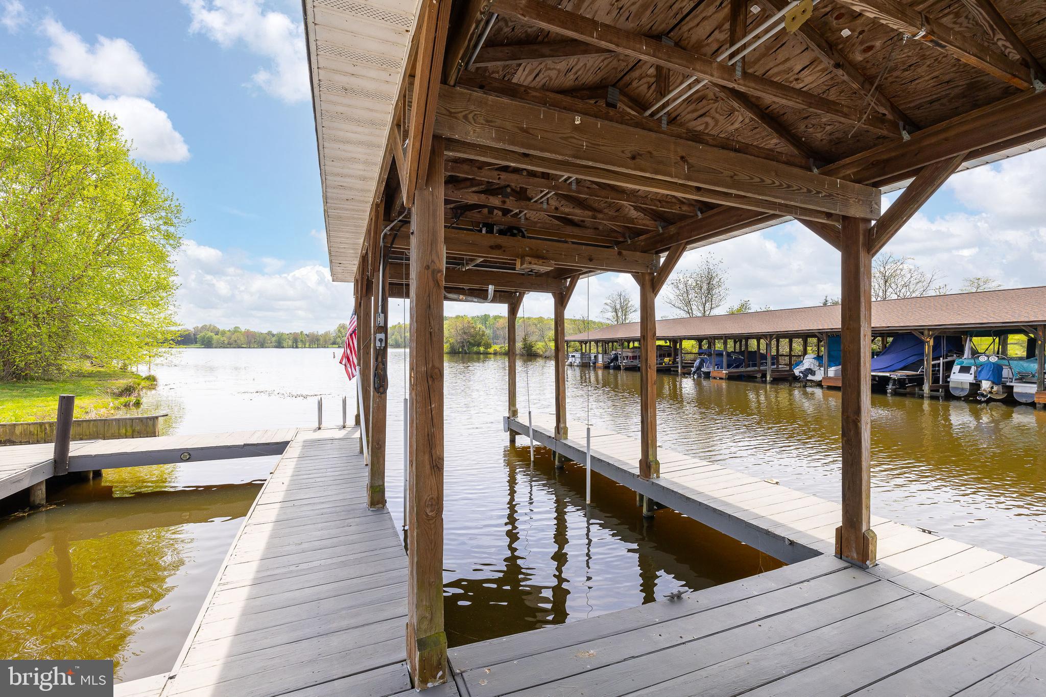 TWIN OAKS - Residential