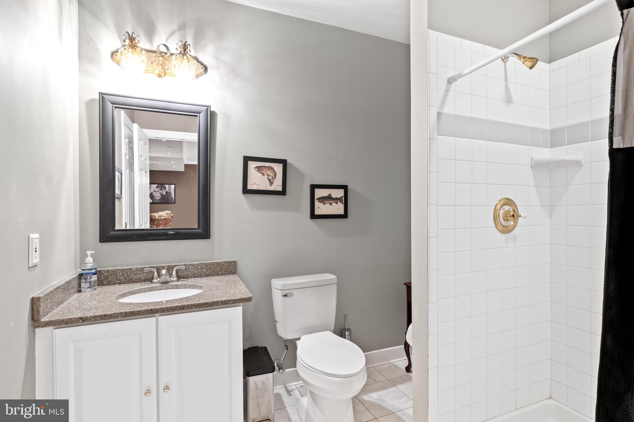 TWIN OAKS - Residential