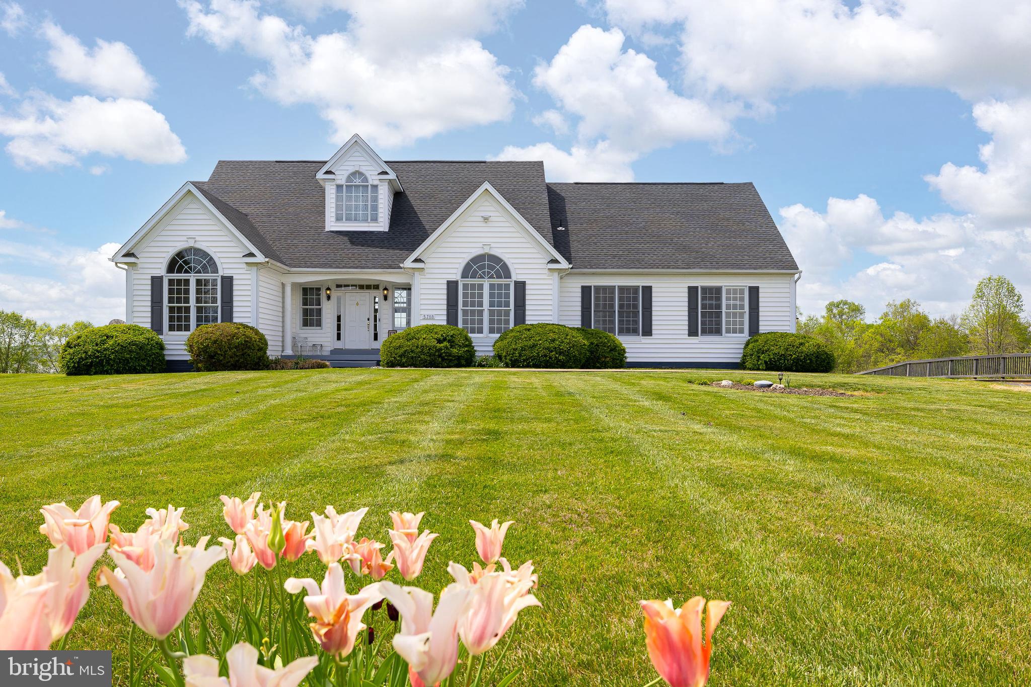 TWIN OAKS - Residential