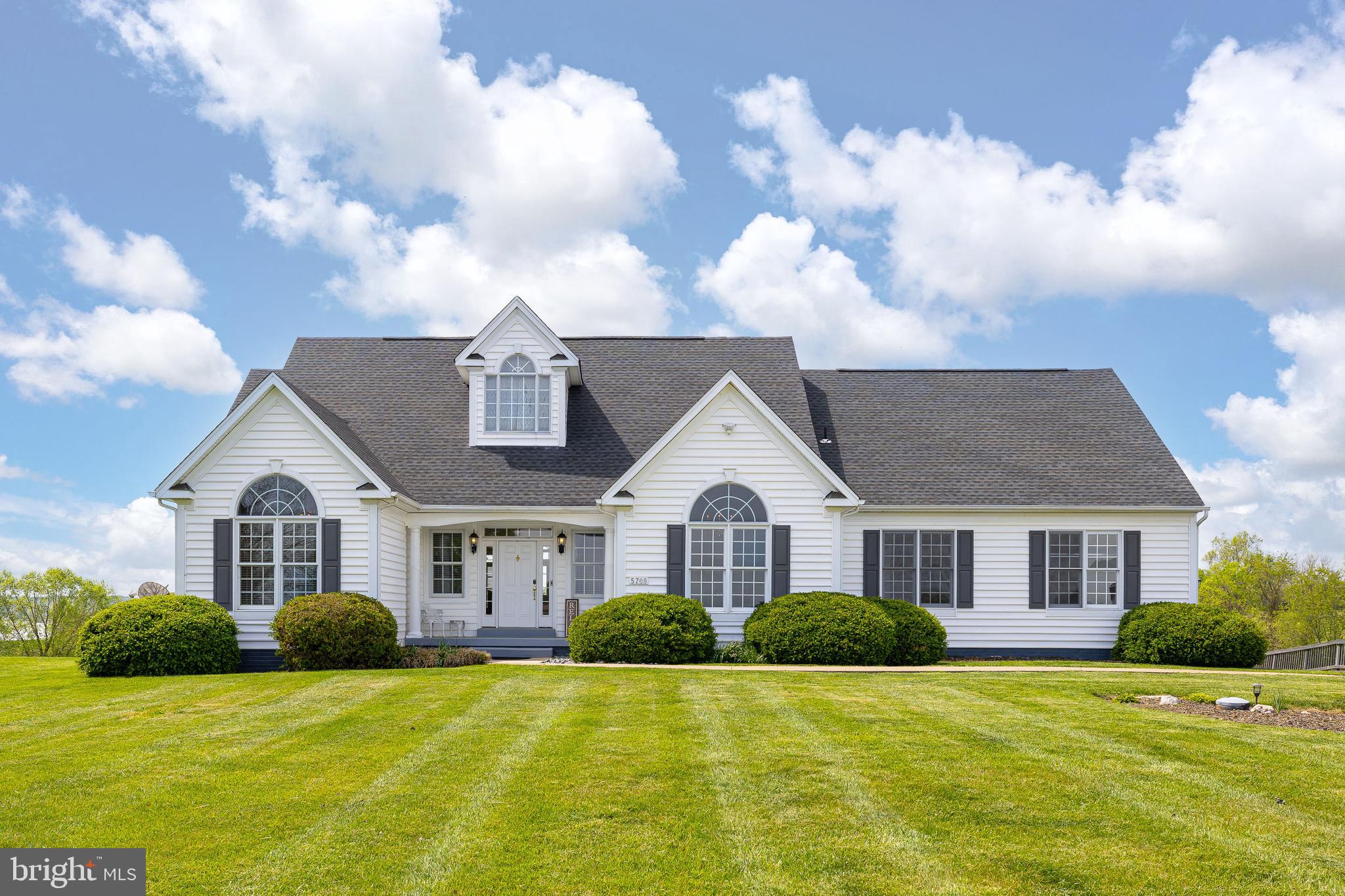 TWIN OAKS - Residential