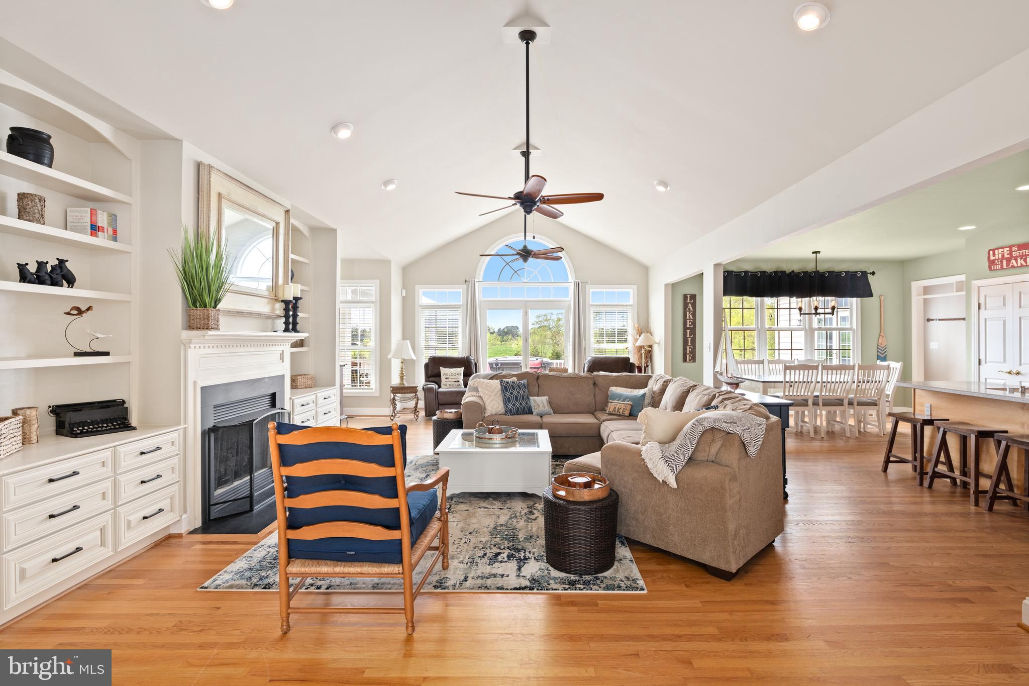 TWIN OAKS - Residential