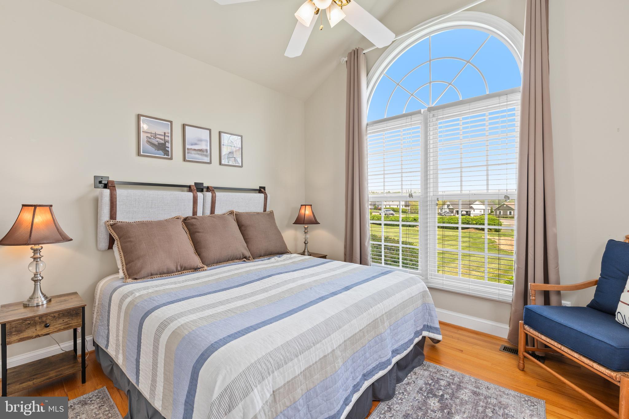 TWIN OAKS - Residential