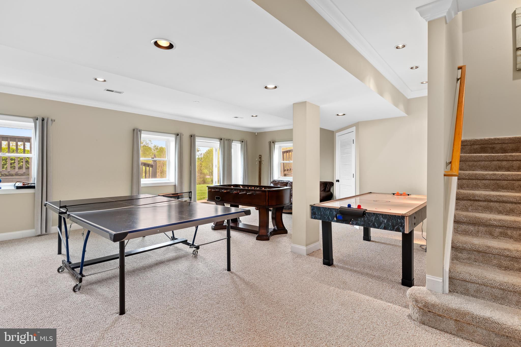 TWIN OAKS - Residential