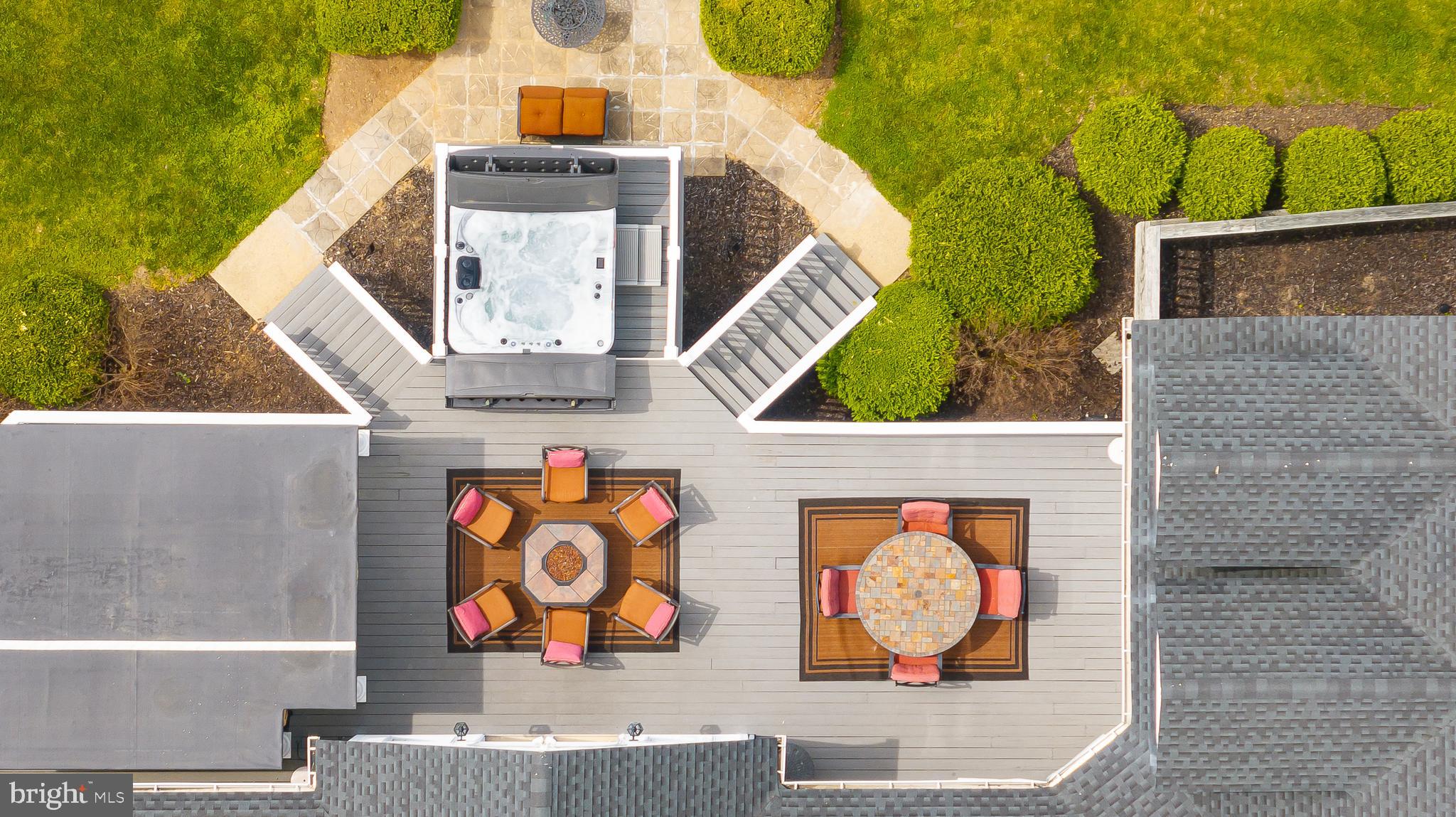 TWIN OAKS - Residential