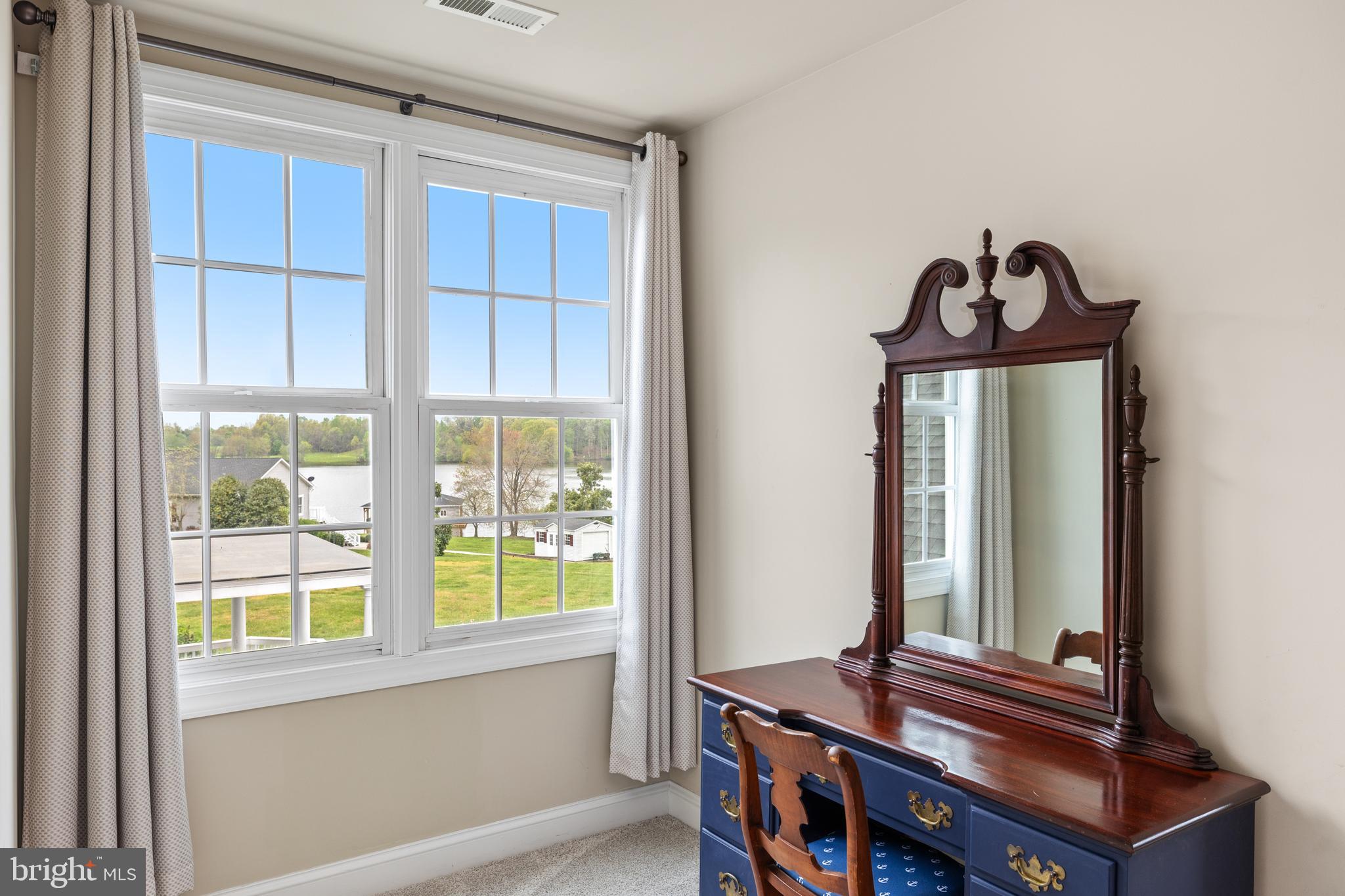 TWIN OAKS - Residential