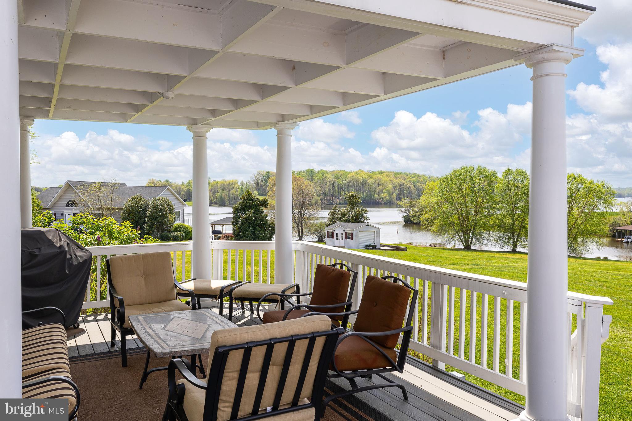 TWIN OAKS - Residential