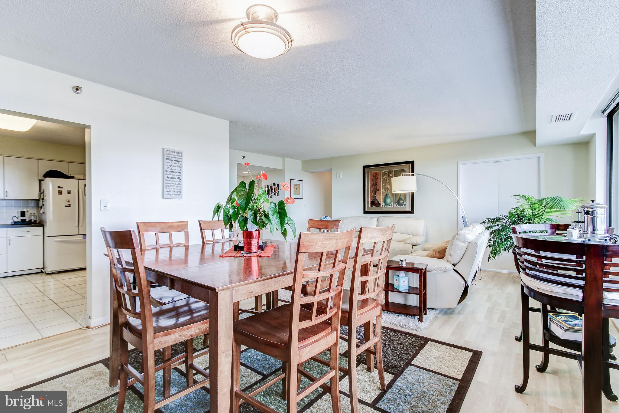 SKYLINE HOUSE - Residential