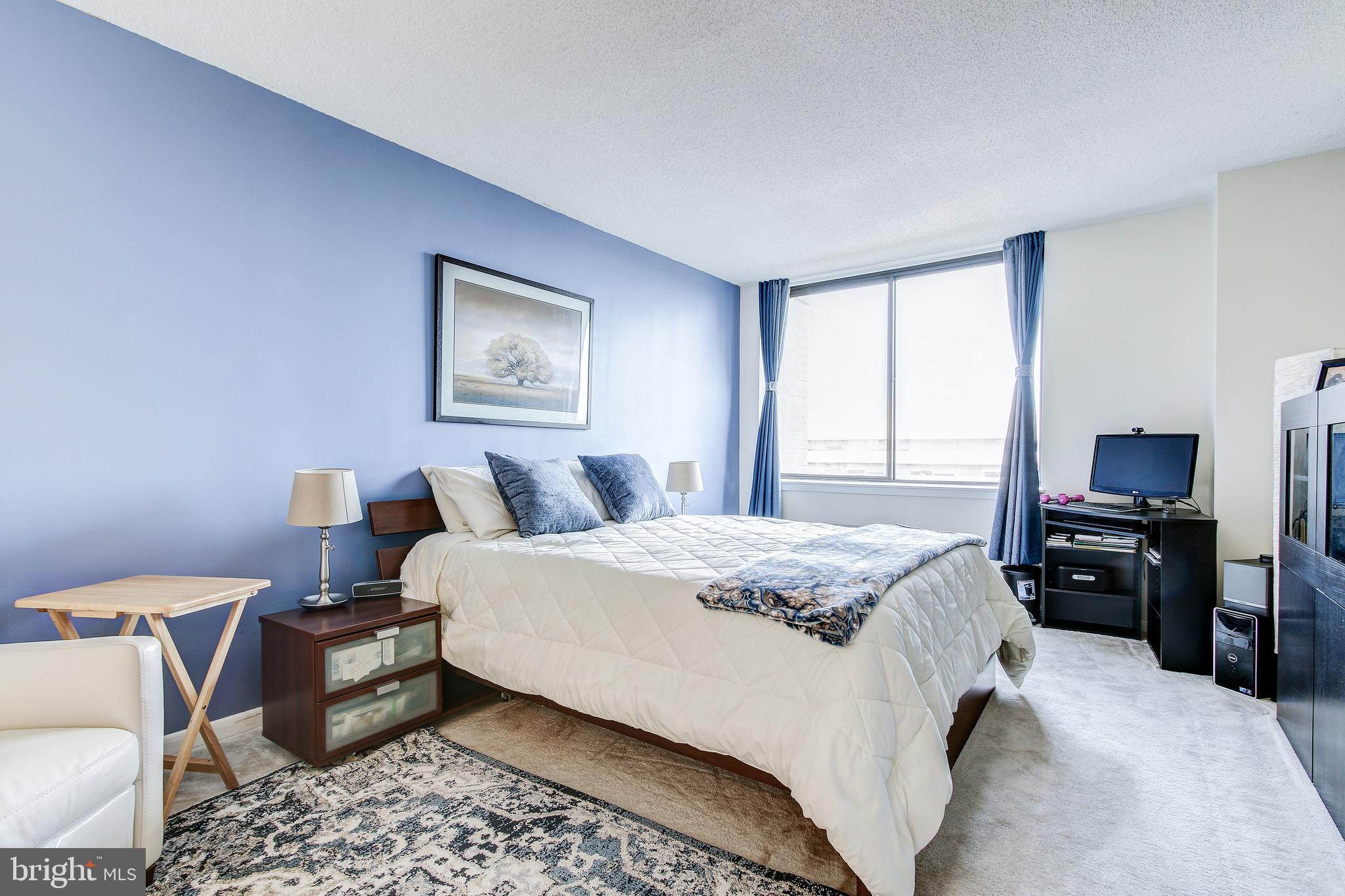 SKYLINE HOUSE - Residential