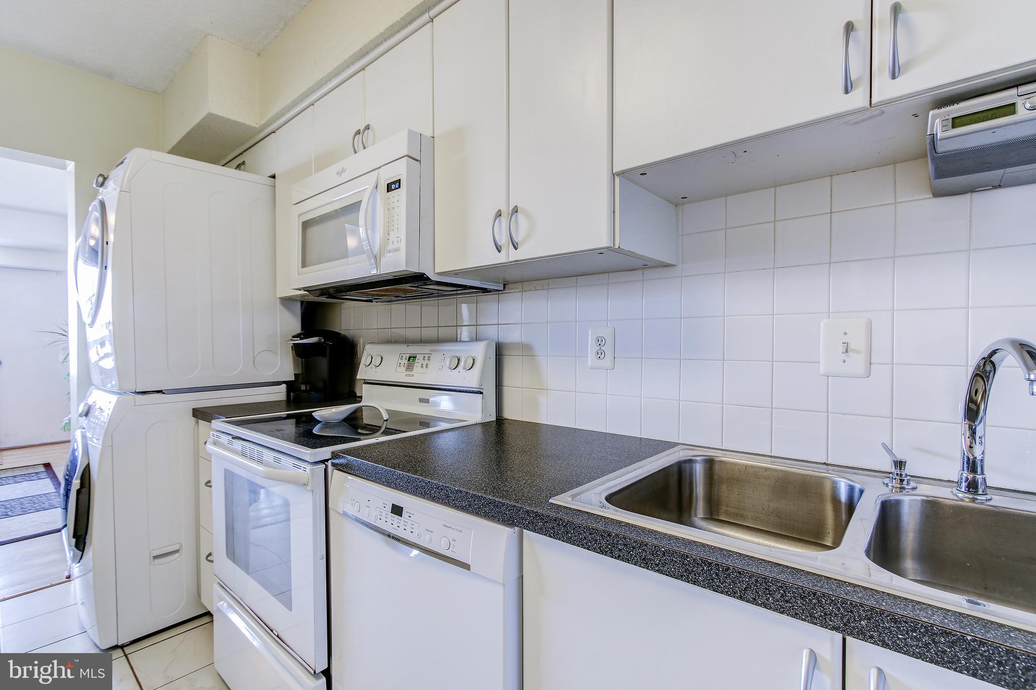 SKYLINE HOUSE - Residential