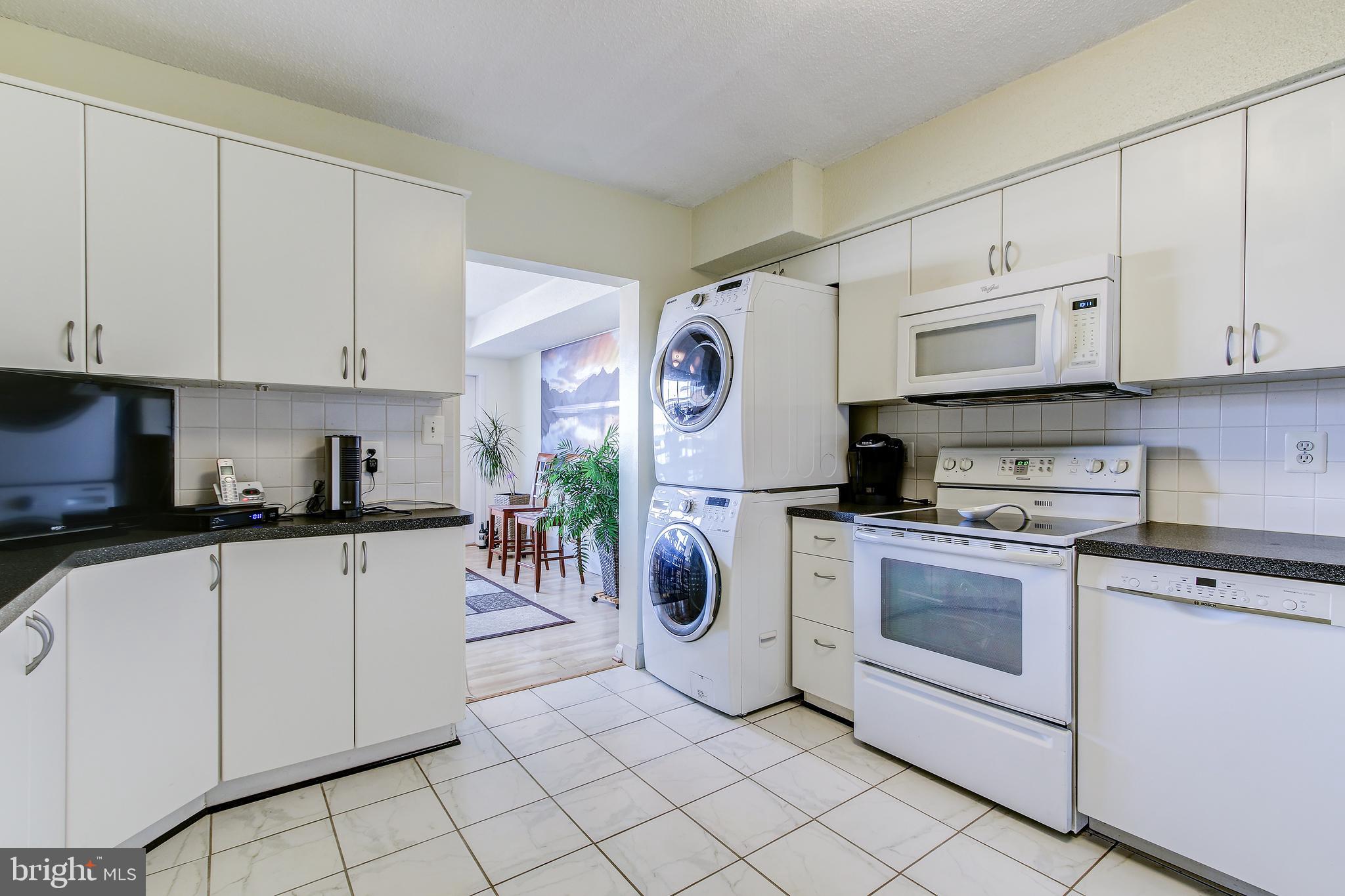 SKYLINE HOUSE - Residential