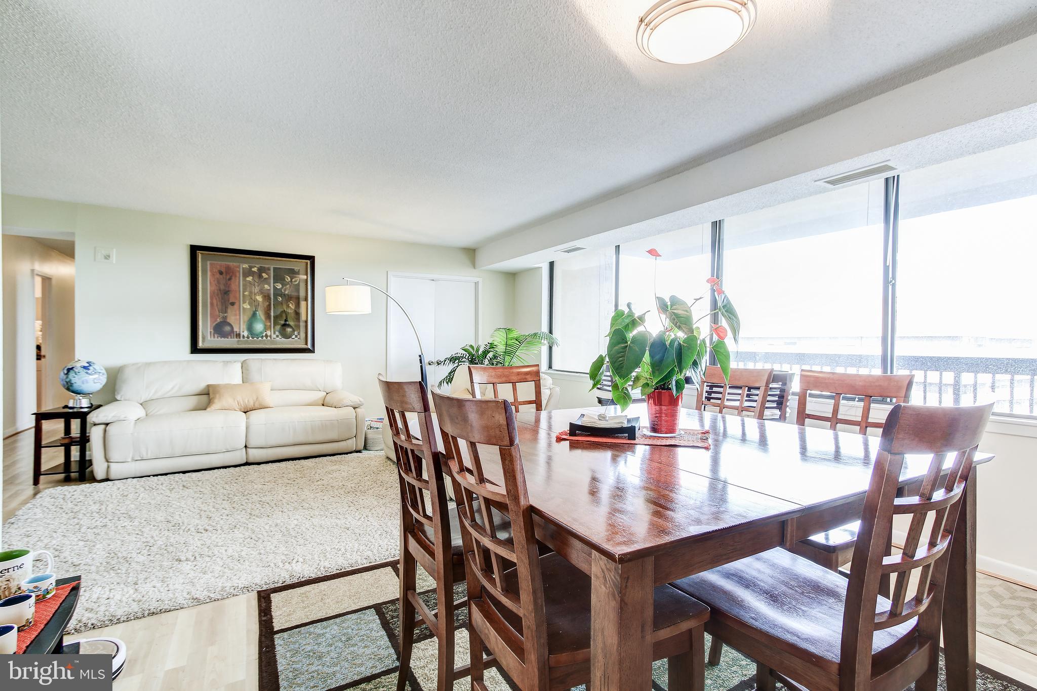 SKYLINE HOUSE - Residential