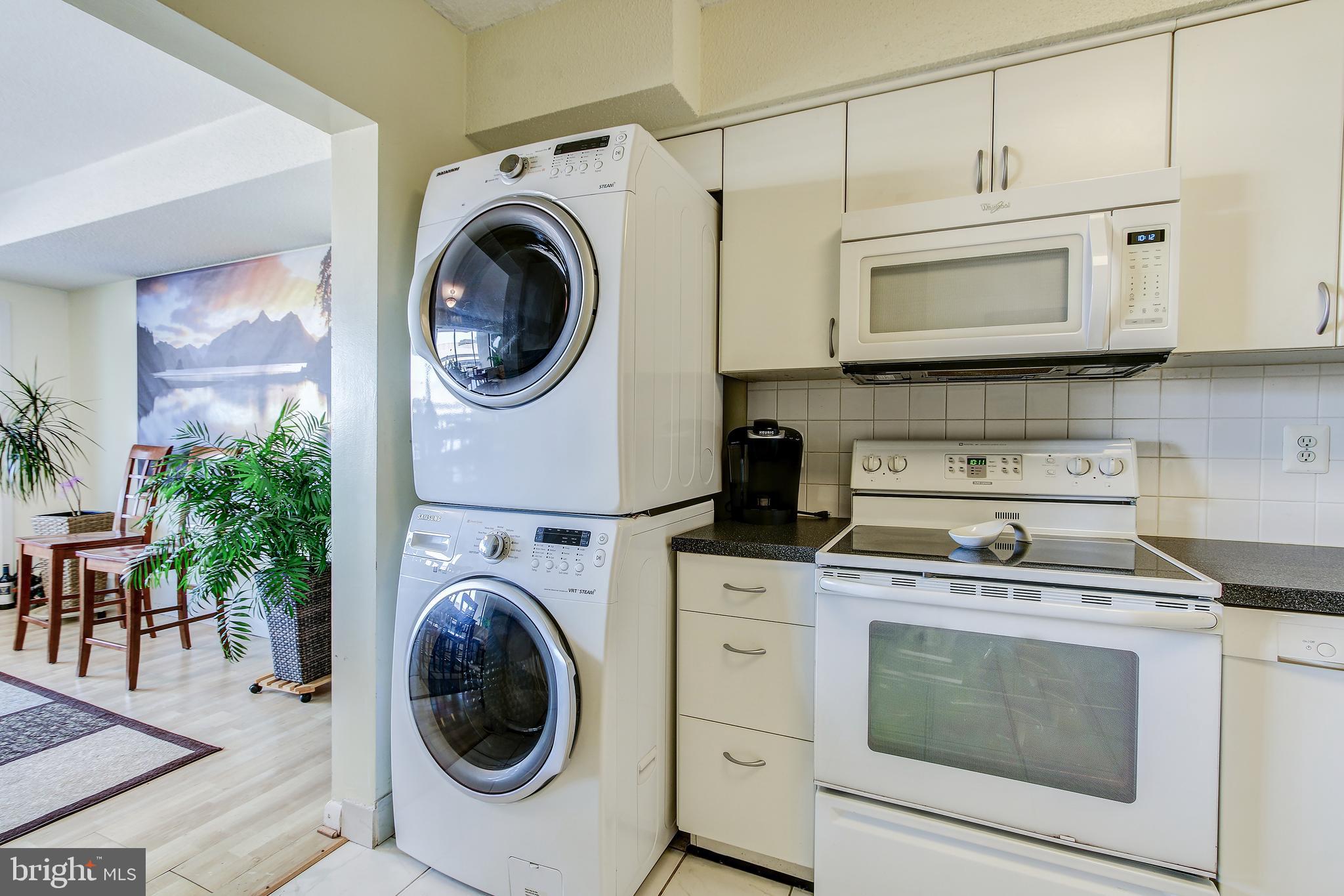 SKYLINE HOUSE - Residential