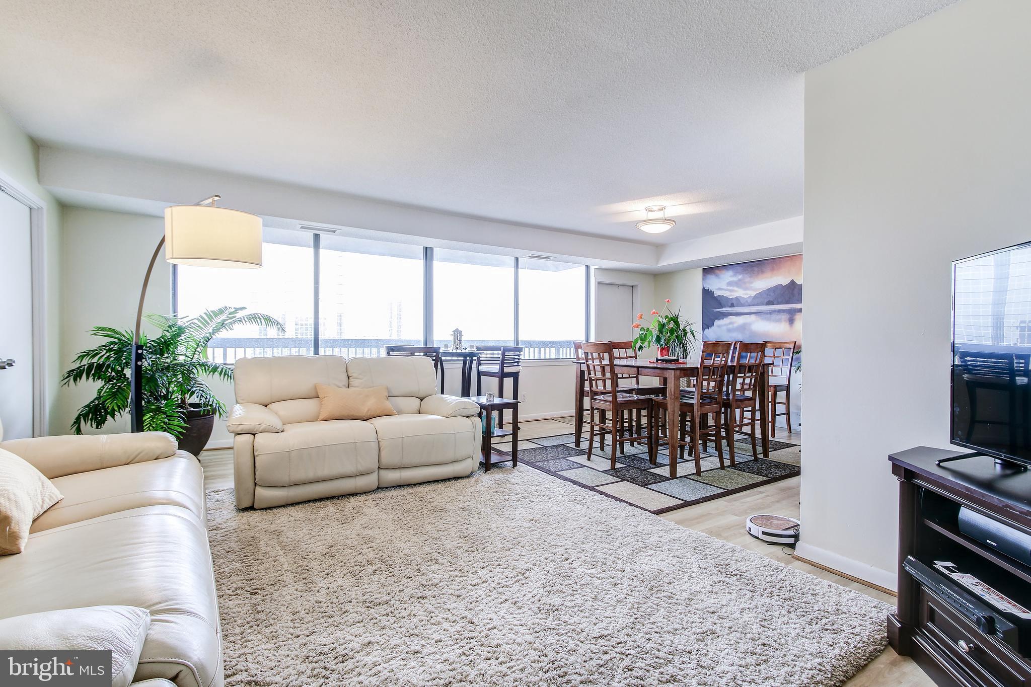 SKYLINE HOUSE - Residential