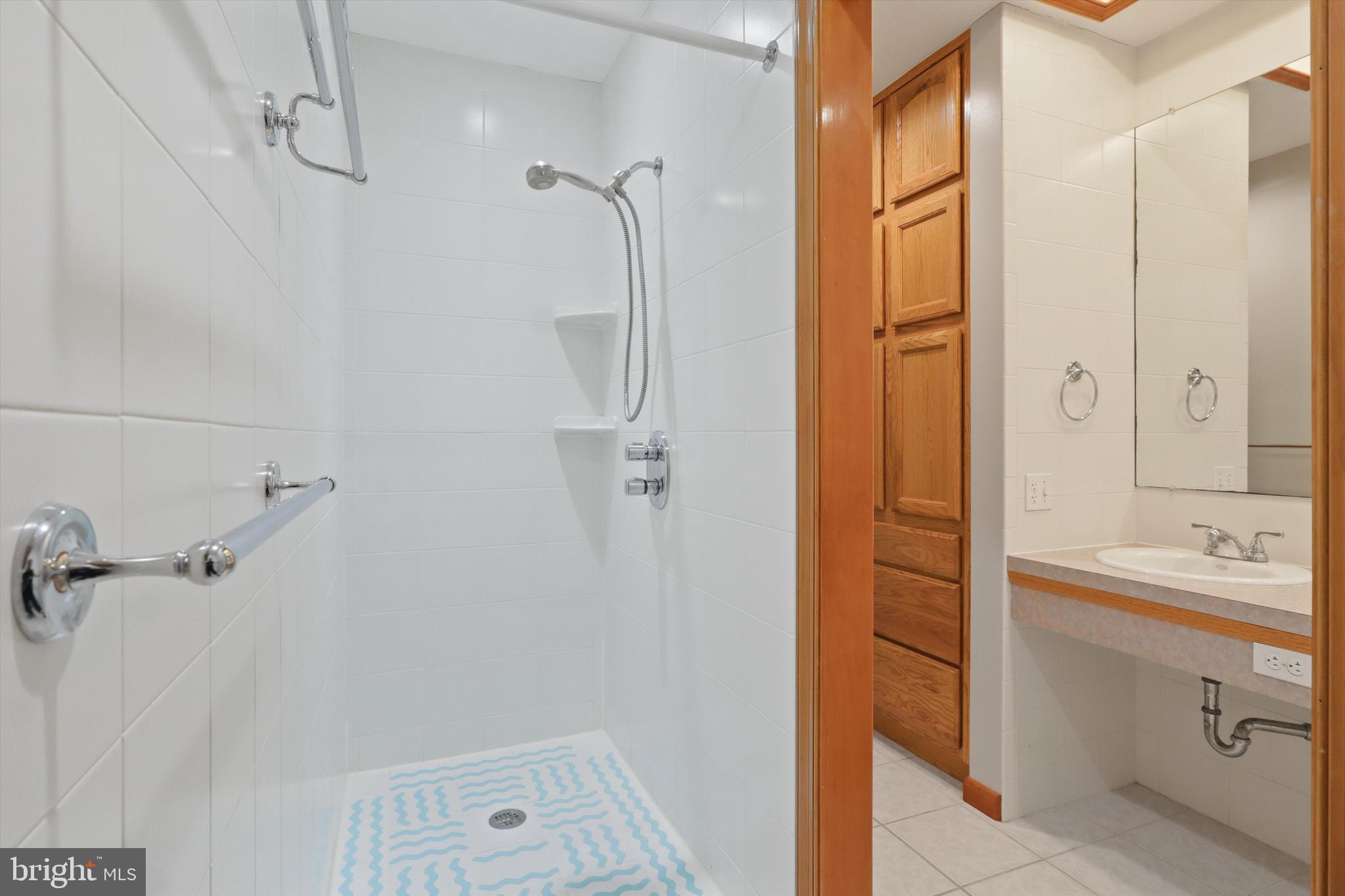 SPRINGFIELD - Residential Lease