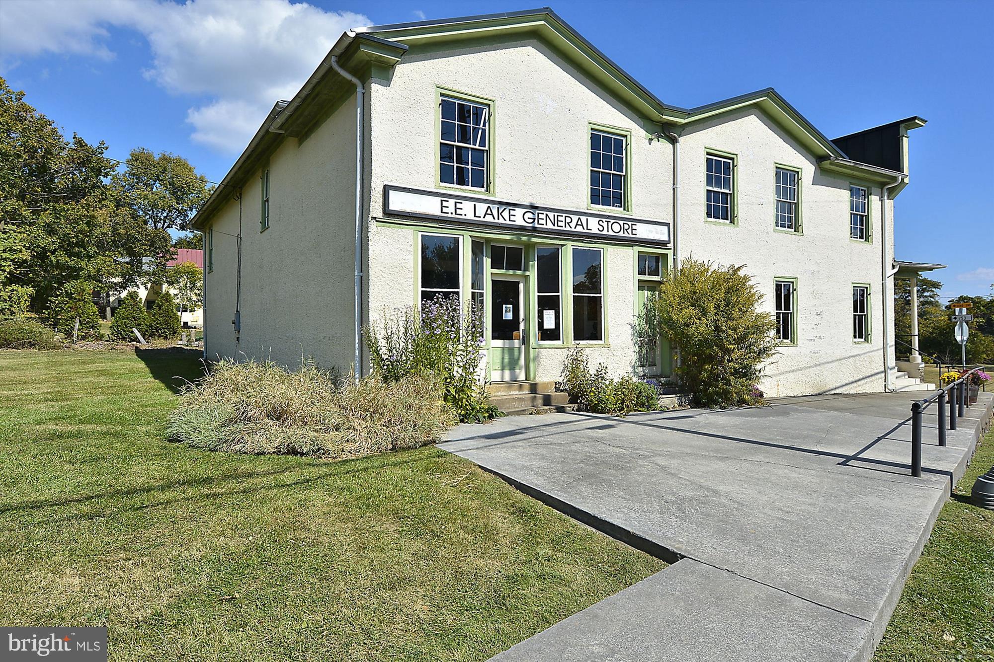 SHENANDOAH RETREAT - Residential