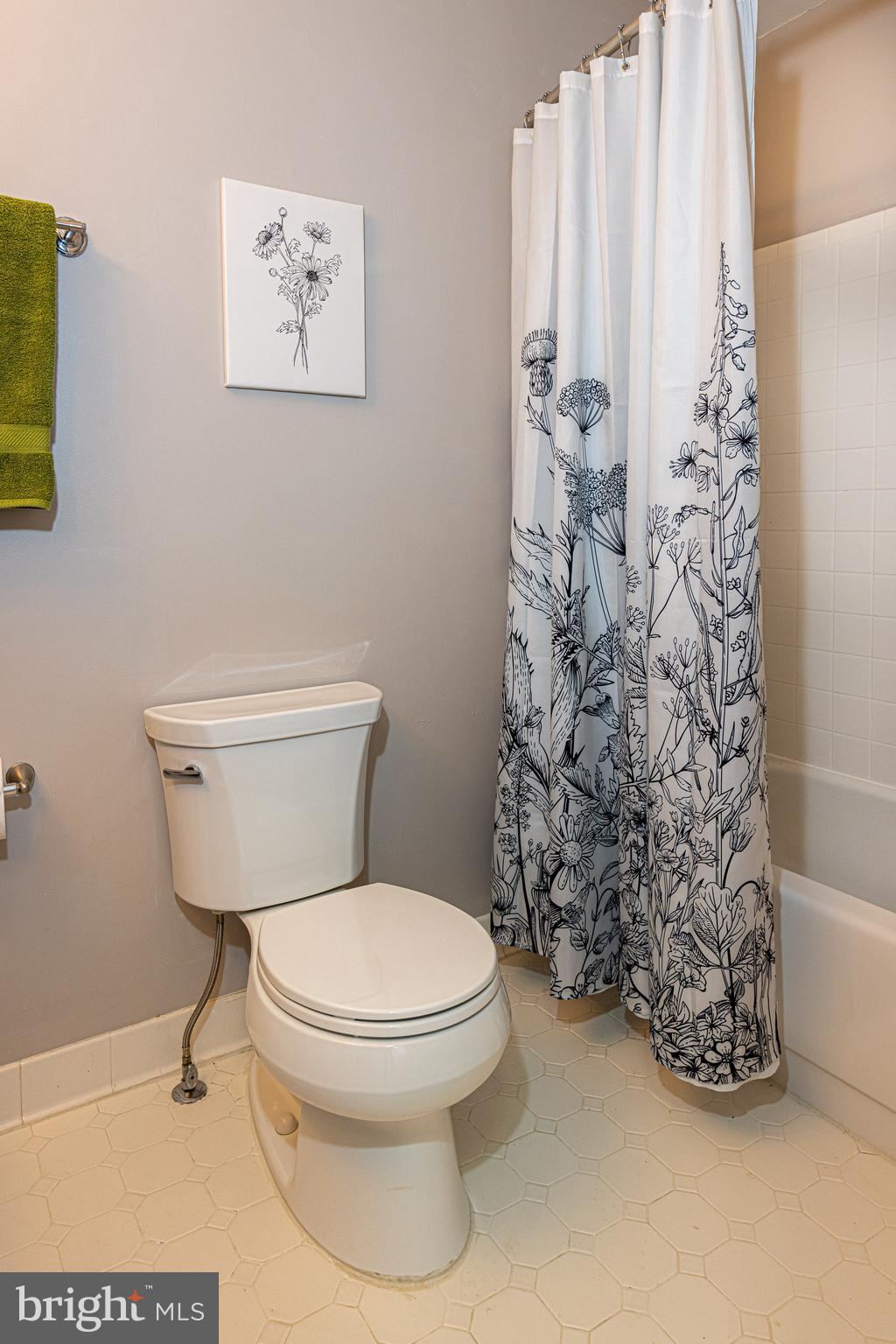 SOUTH RUN OAKS - Residential