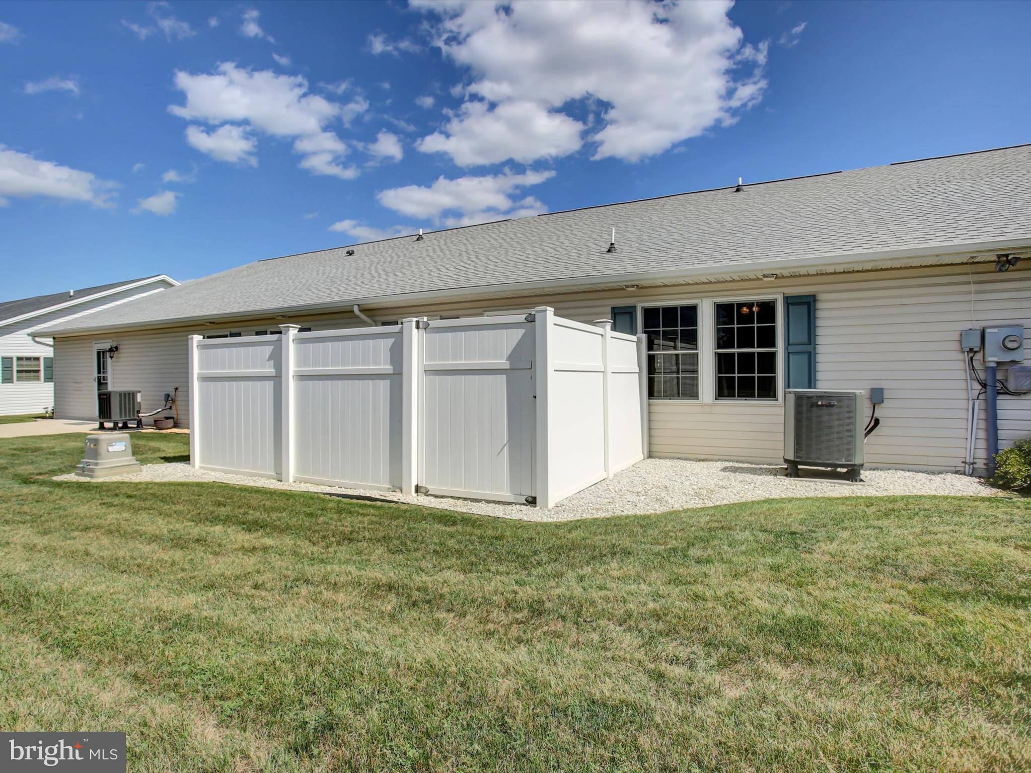 THORNWOOD VILLAGE - Residential