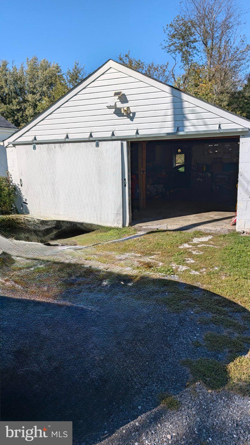 6384 JOHN MOSBY HIGHWAY