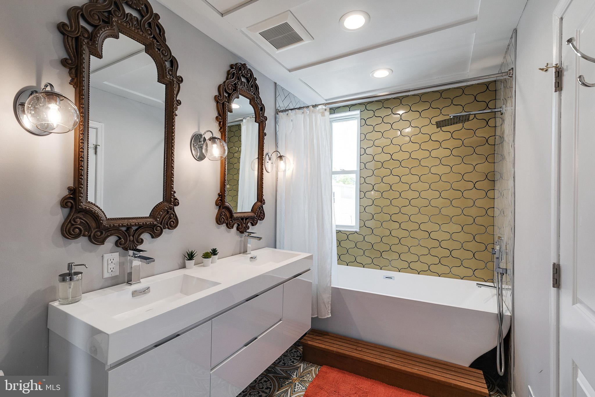 FAIRMOUNT - Residential Lease