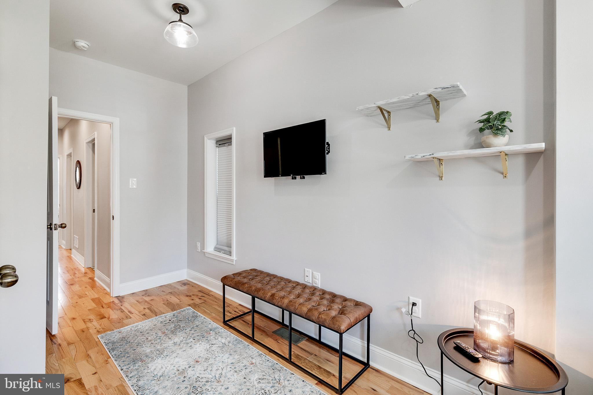 FAIRMOUNT - Residential Lease