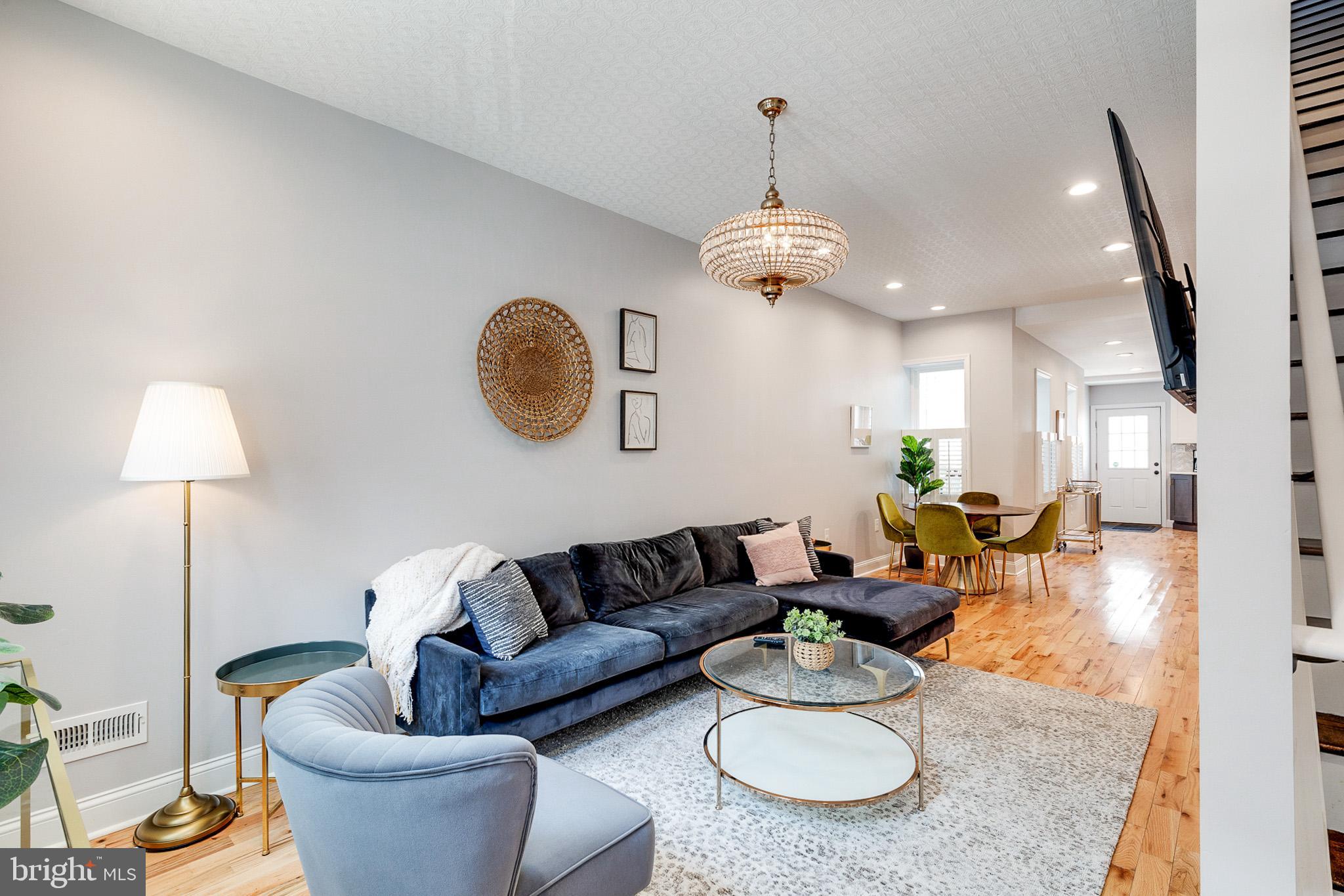 FAIRMOUNT - Residential Lease