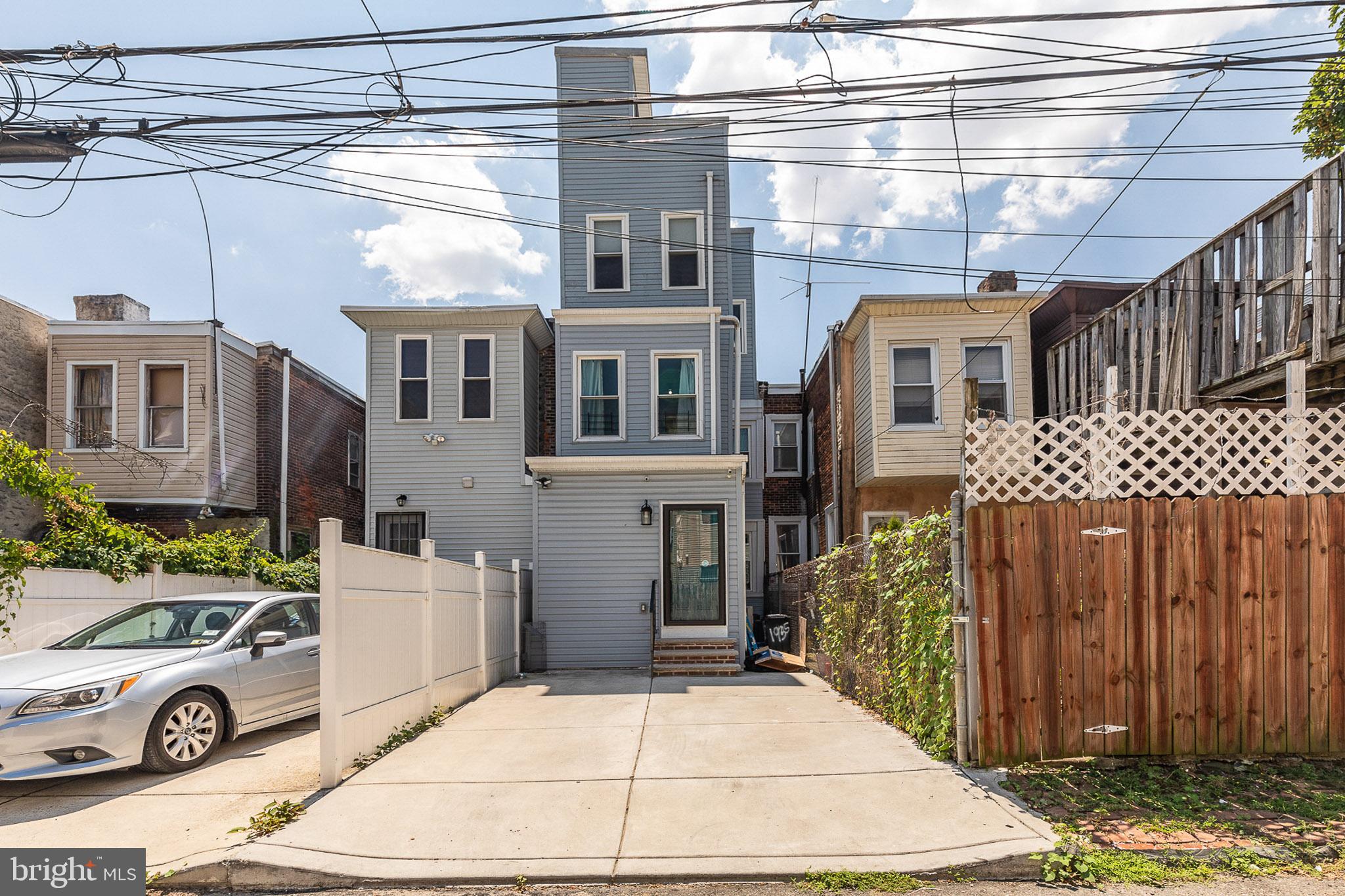 FAIRMOUNT - Residential Lease