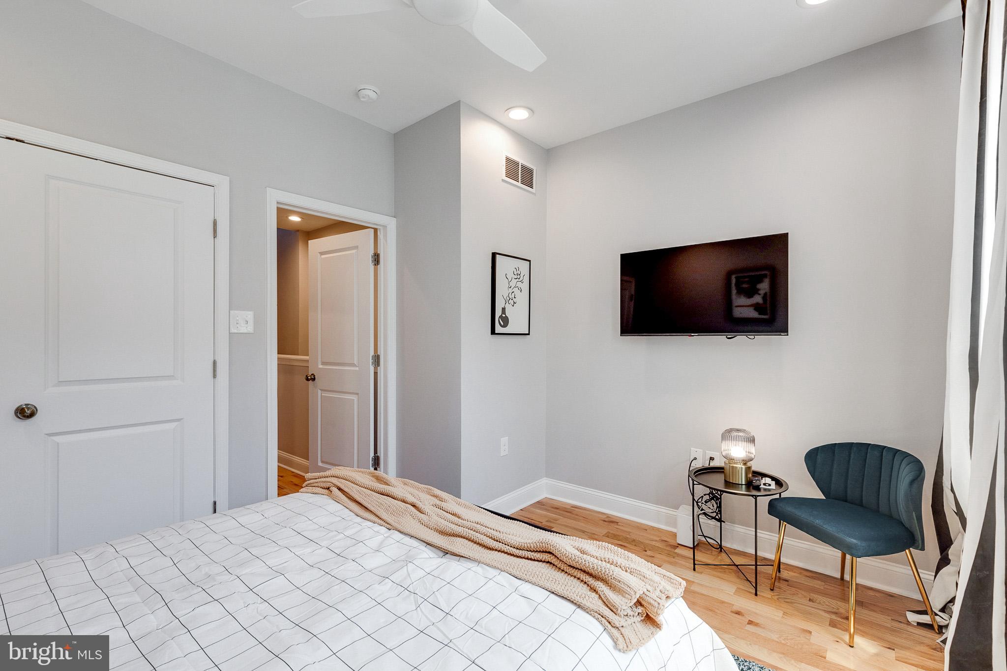 FAIRMOUNT - Residential Lease