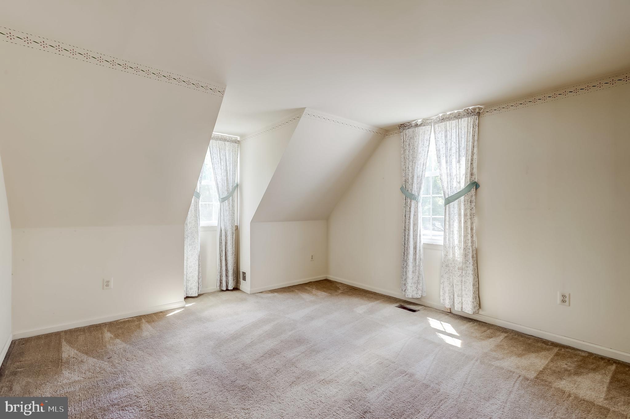 SNOWDENS MILL - Residential