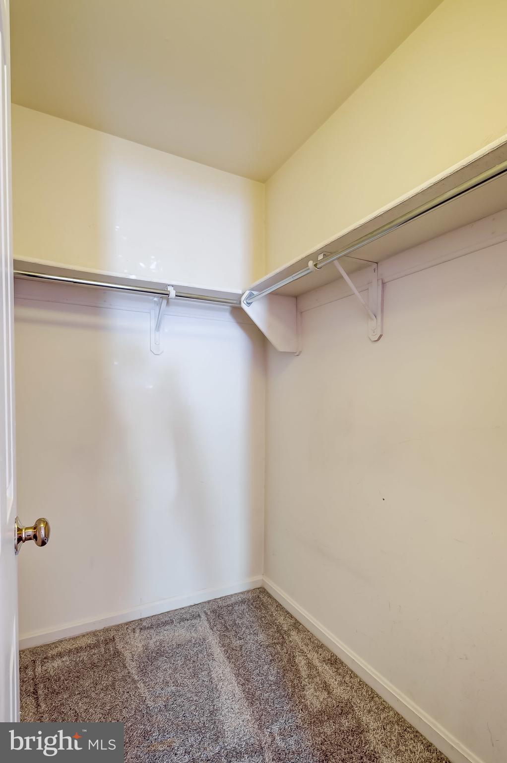 SNOWDENS MILL - Residential