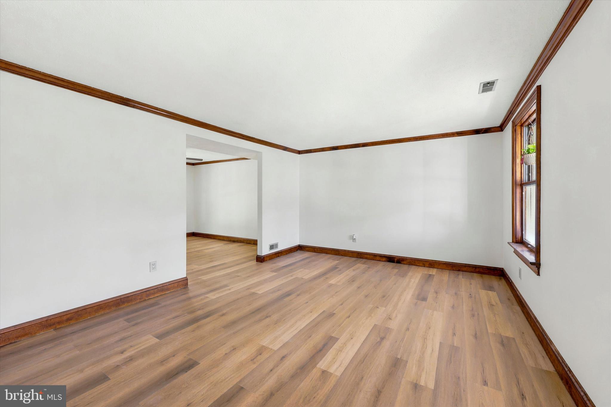 STURBRIDGE - Residential
