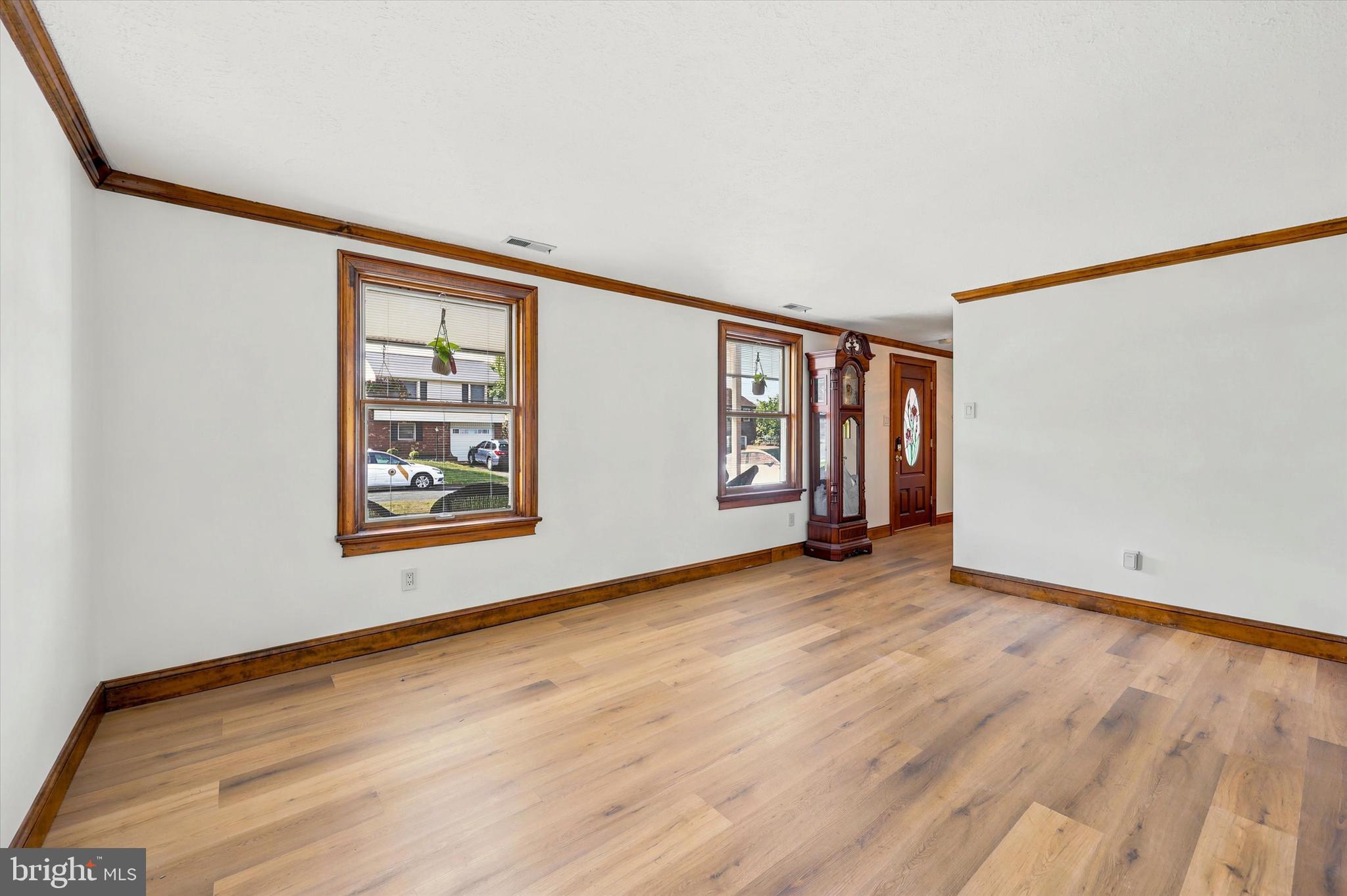 STURBRIDGE - Residential