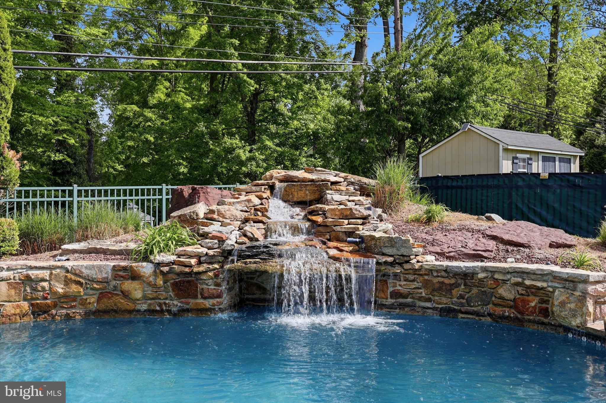 STURBRIDGE - Residential