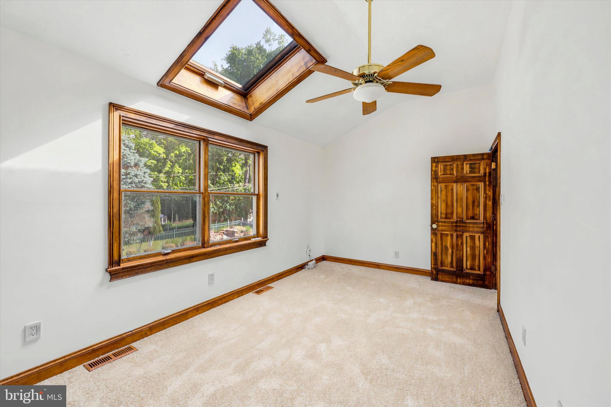 STURBRIDGE - Residential