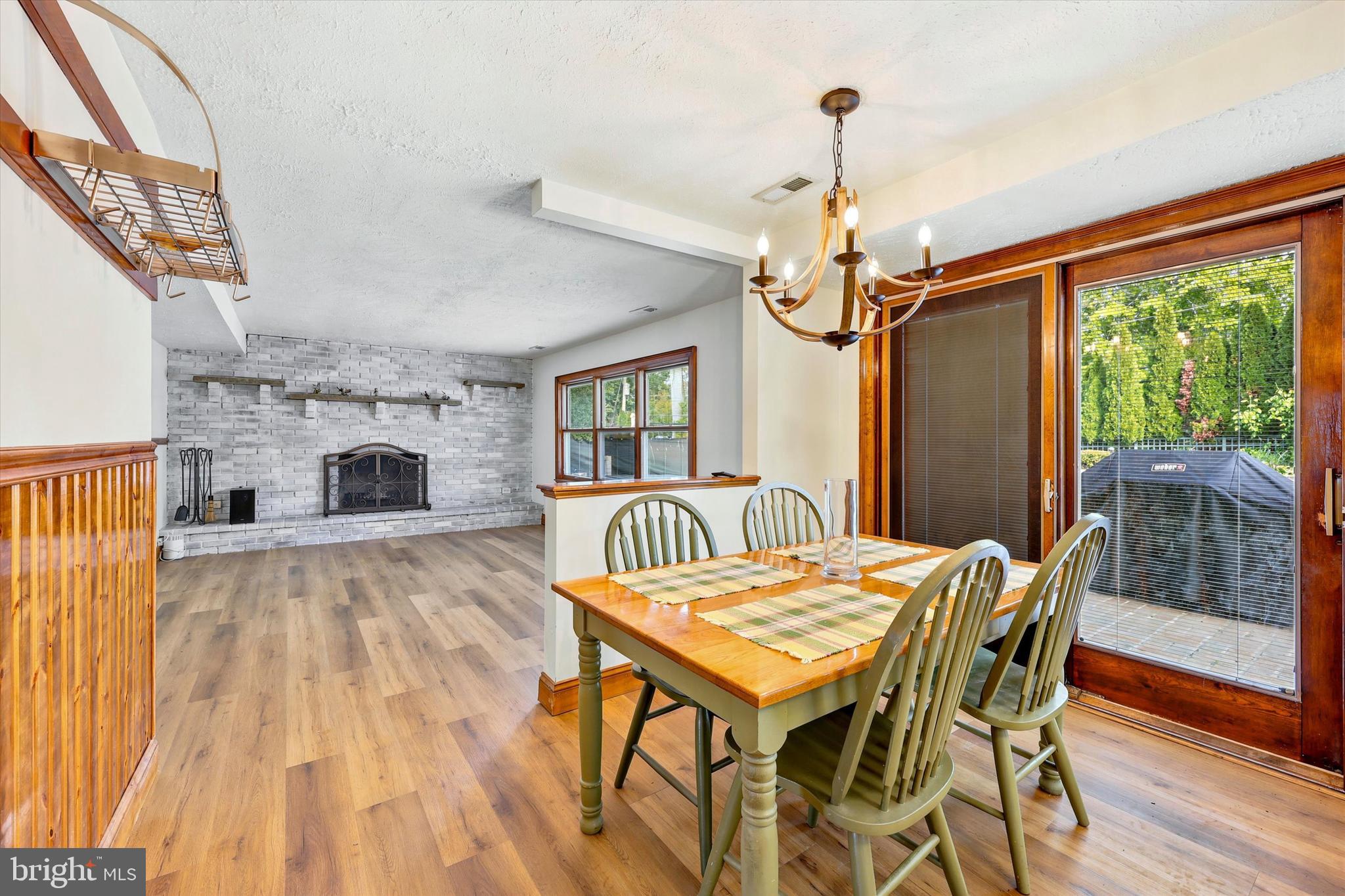 STURBRIDGE - Residential