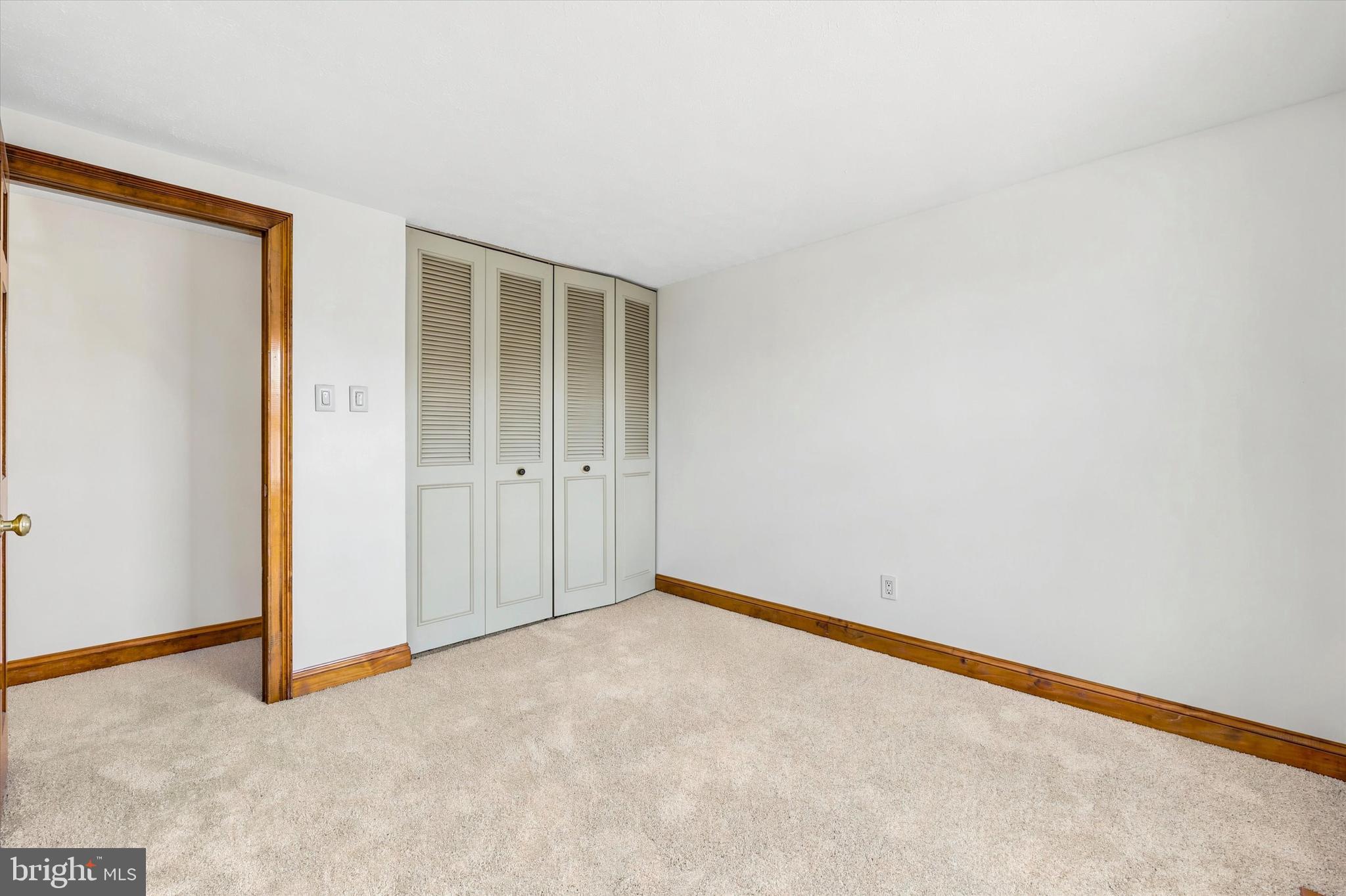 STURBRIDGE - Residential